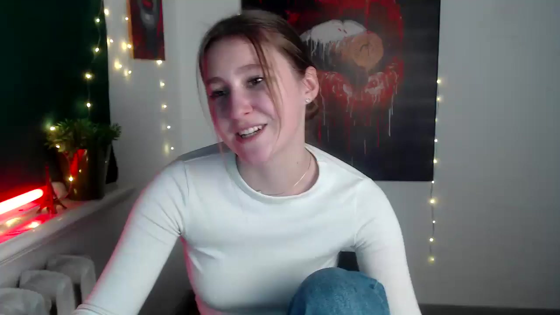 Gallery image thumbnail from Kamilochkaaa_'s myfreecams stream on, 12/09/2025, 16:08 image 2 of 20