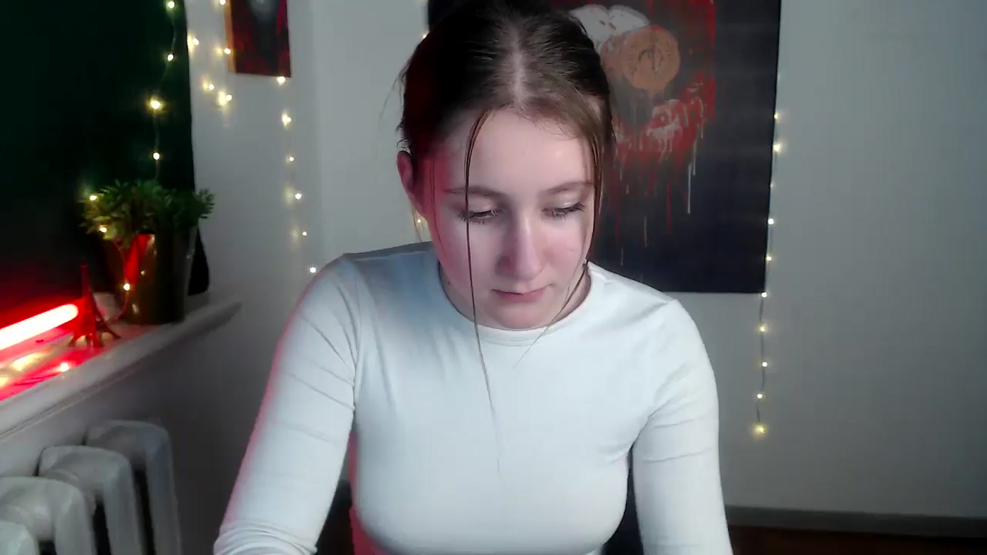 Gallery image thumbnail from Kamilochkaaa_'s myfreecams stream on, 12/09/2025, 16:08 image 16 of 20