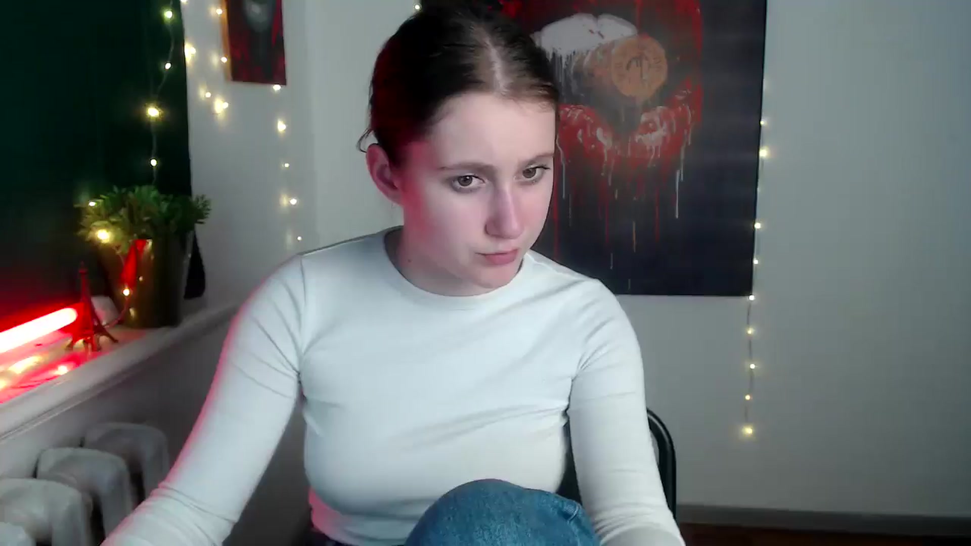 Gallery image thumbnail from Kamilochkaaa_'s myfreecams stream on, 12/09/2025, 18:38 image 12 of 20