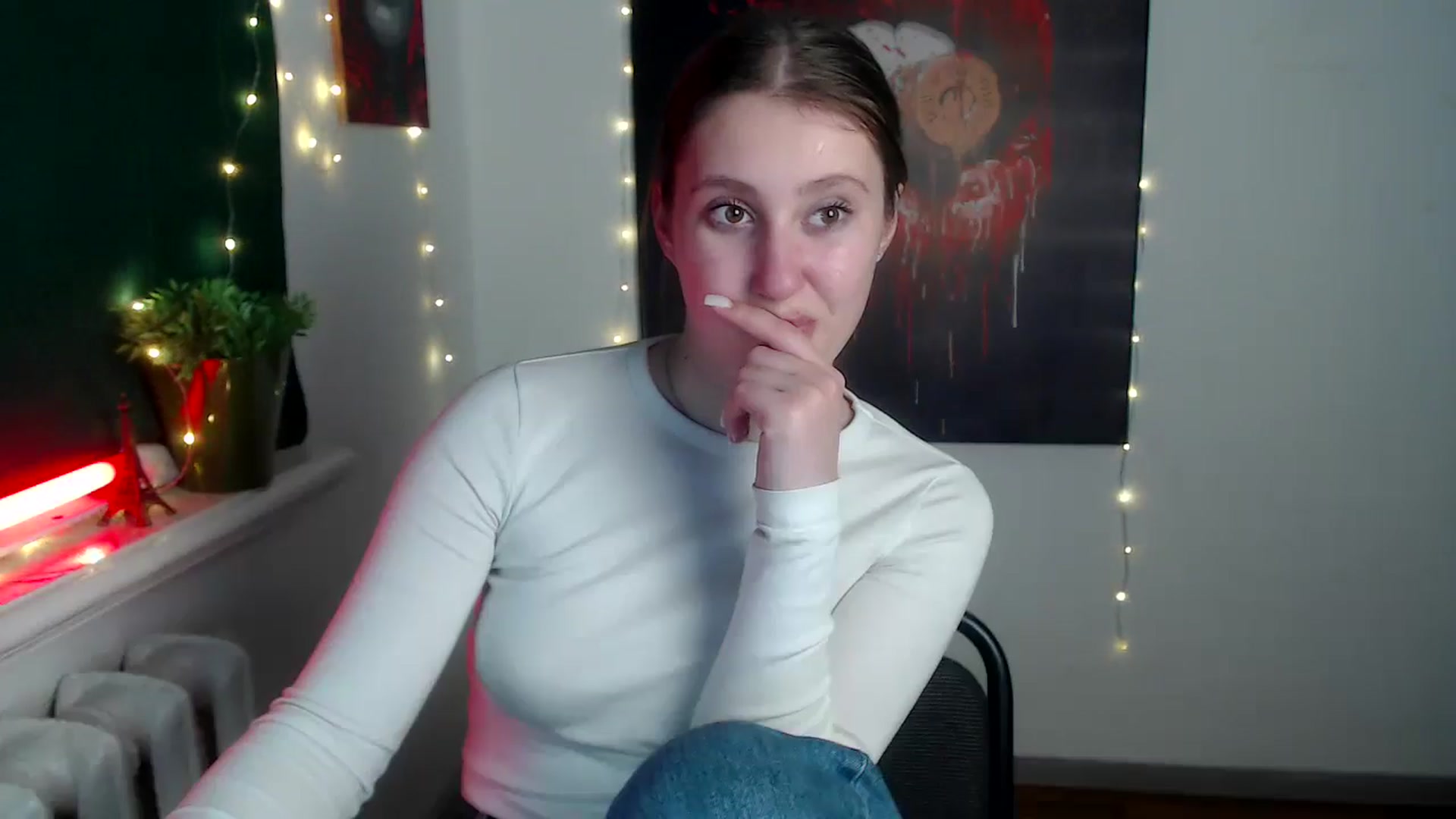 Gallery image thumbnail from Kamilochkaaa_'s myfreecams stream on, 12/09/2025, 18:38 image 11 of 20