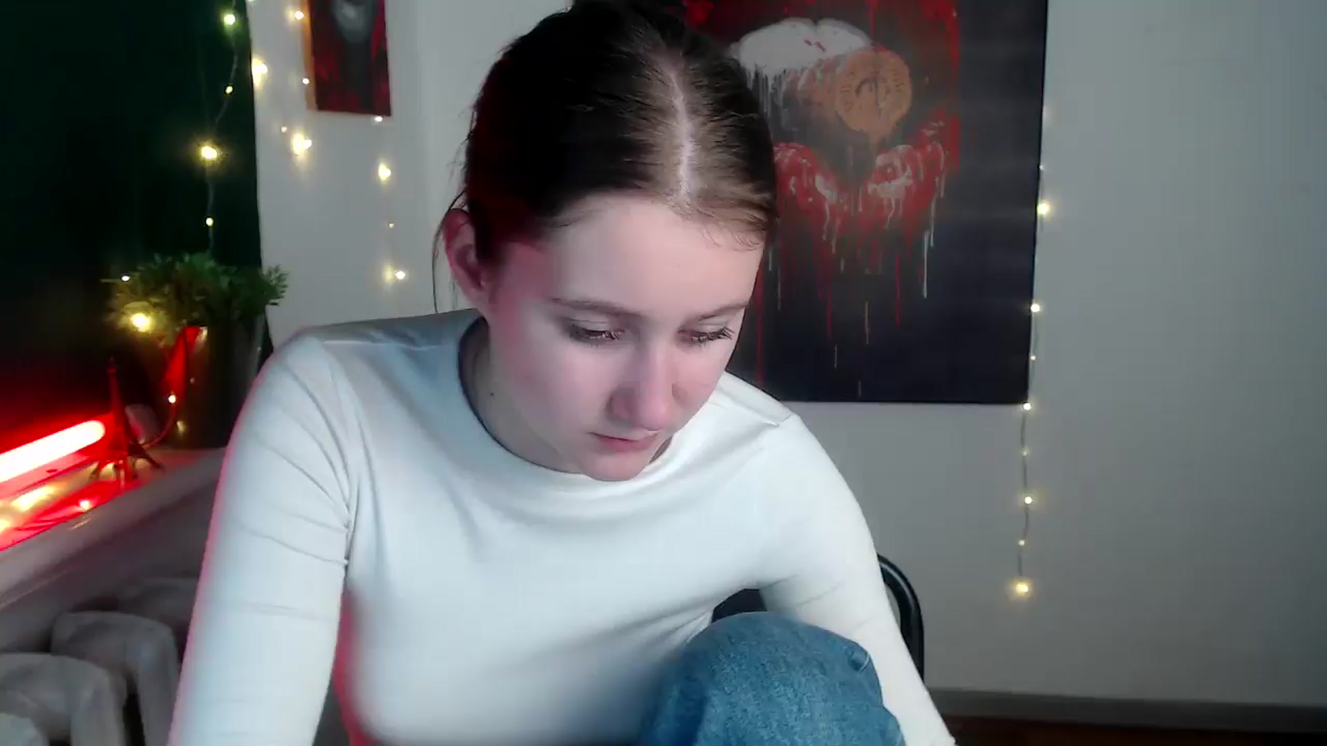 Gallery image thumbnail from Kamilochkaaa_'s myfreecams stream on, 12/09/2025, 18:38 image 8 of 20
