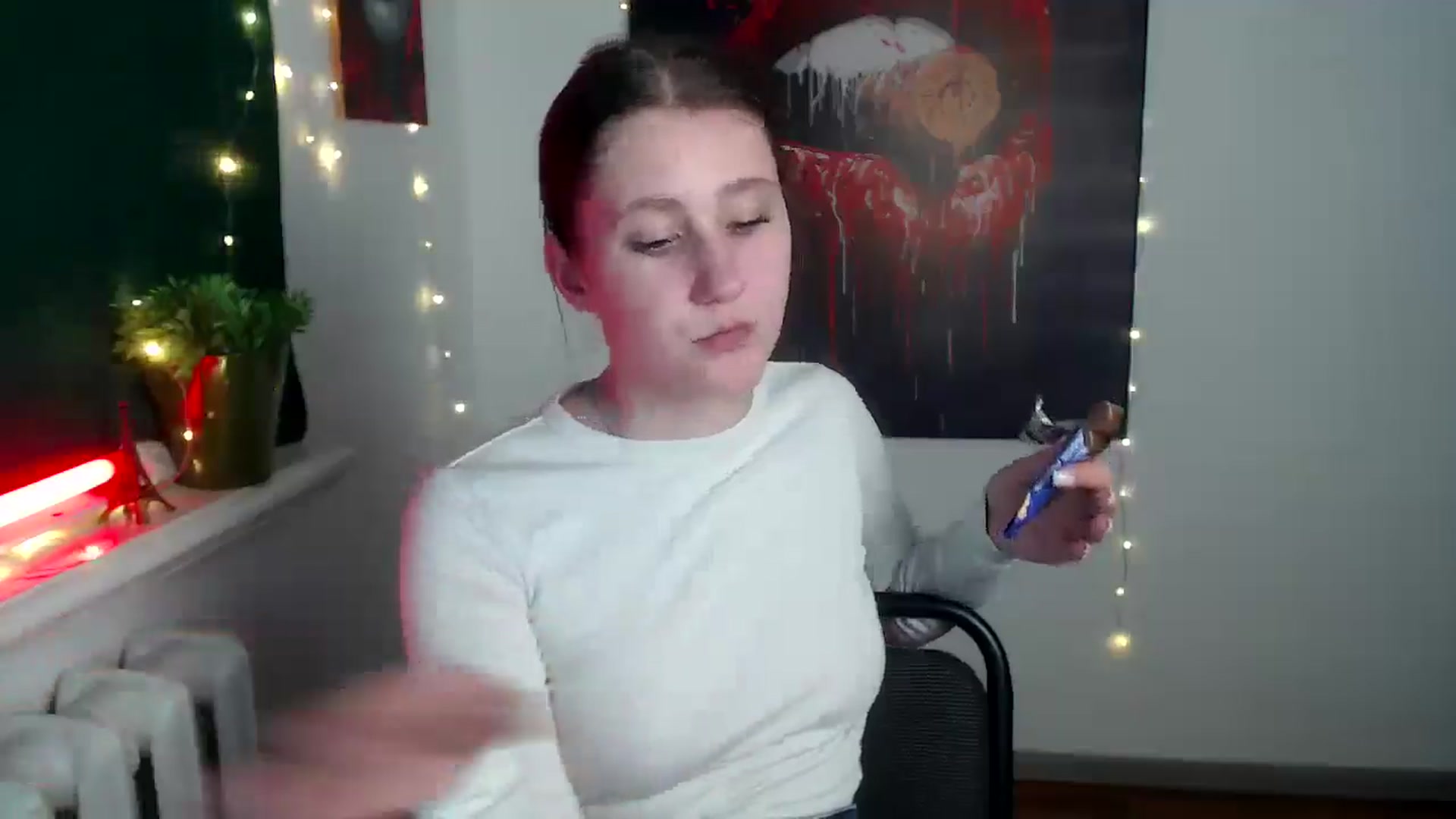 Gallery image thumbnail from Kamilochkaaa_'s myfreecams stream on, 12/09/2025, 18:38 image 16 of 20