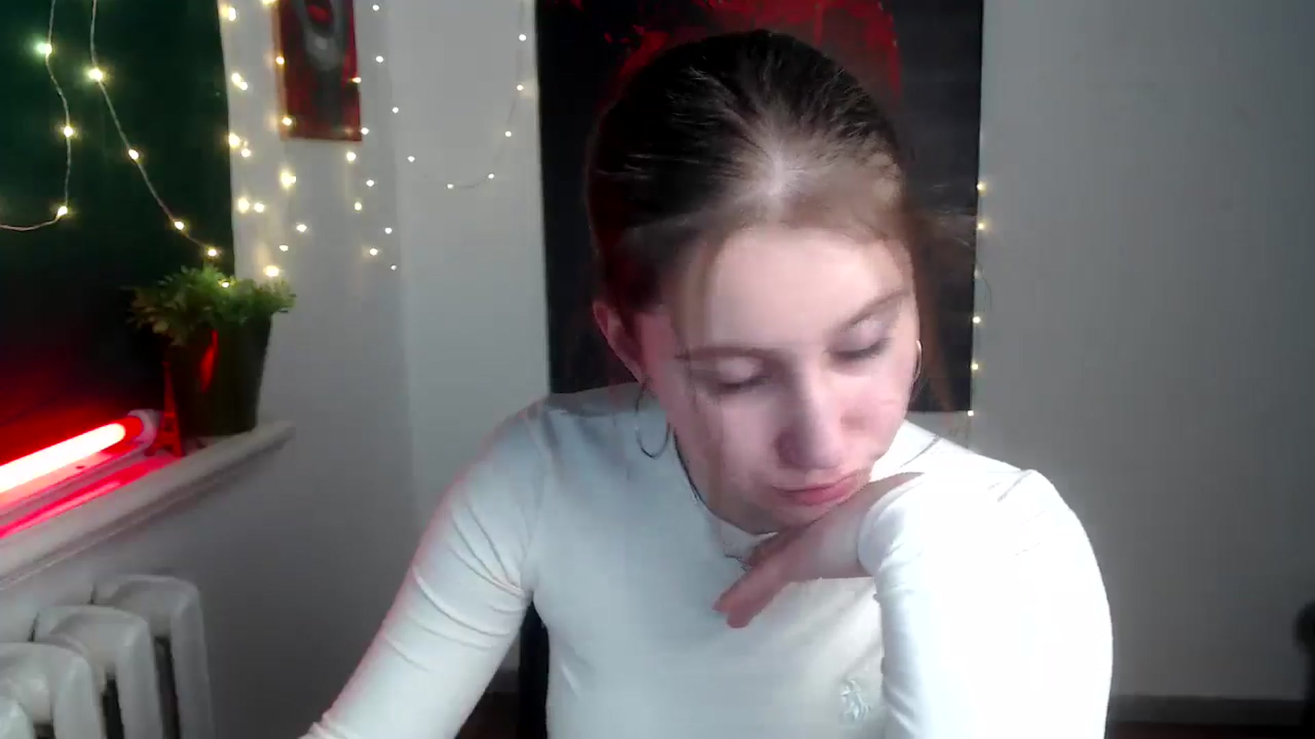 Gallery image thumbnail from Kamilochkaaa_'s myfreecams stream on, 12/10/2025, 13:07 image 2 of 20