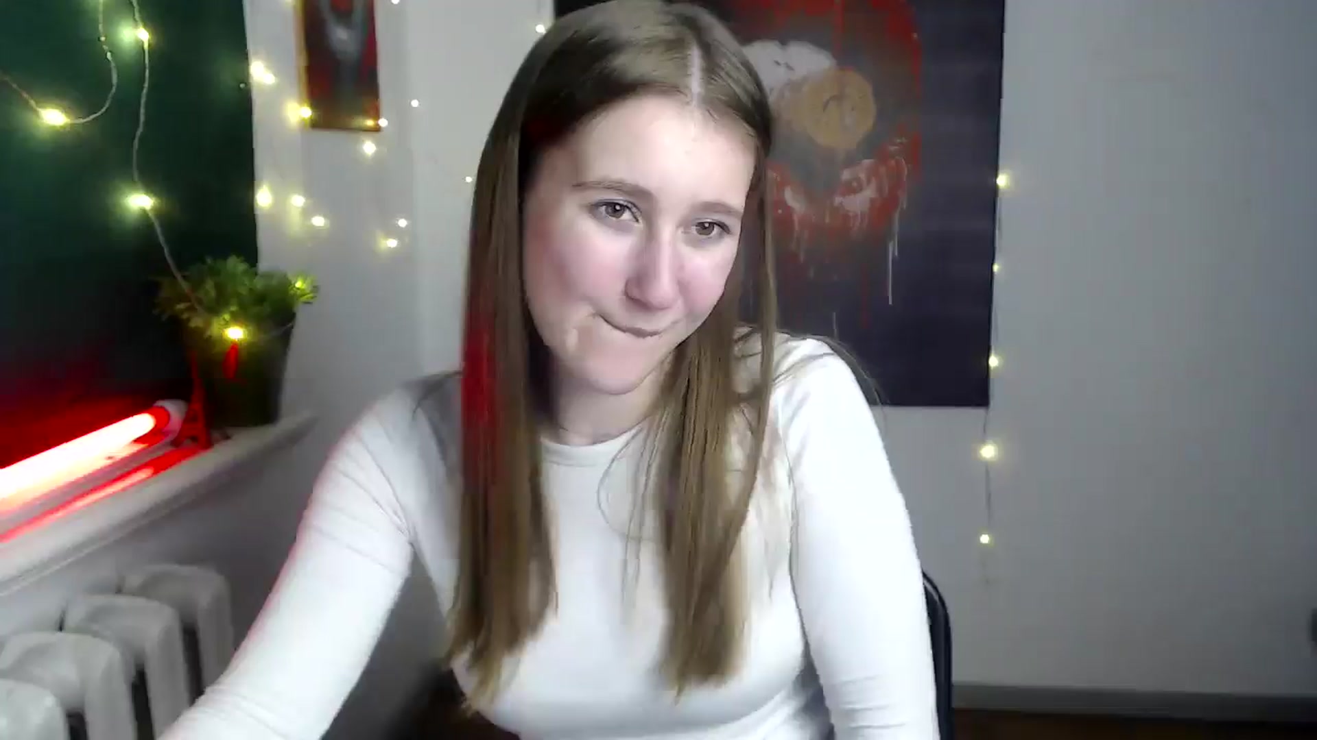 Gallery image thumbnail from Kamilochkaaa_'s myfreecams stream on, 12/11/2025, 16:19 image 17 of 20