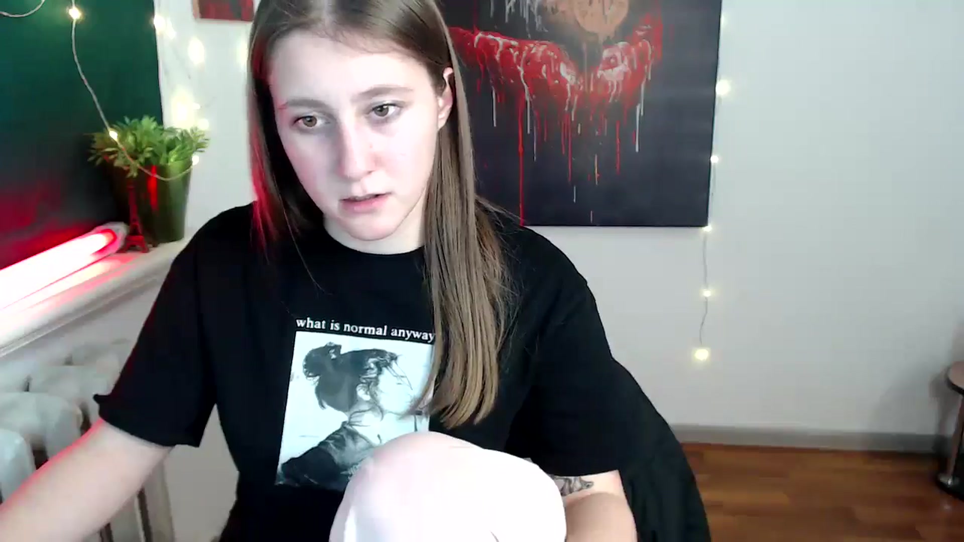 Gallery image thumbnail from Kamilochkaaa_'s myfreecams stream on, 12/14/2025, 19:16 image 17 of 20