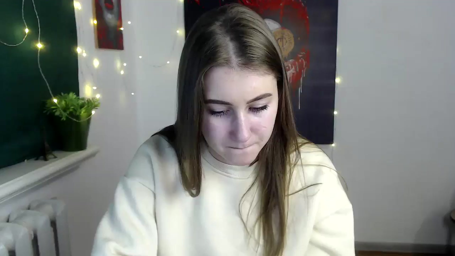 Gallery image thumbnail from Kamilochkaaa_'s myfreecams stream on, 12/17/2025, 13:10 image 17 of 20