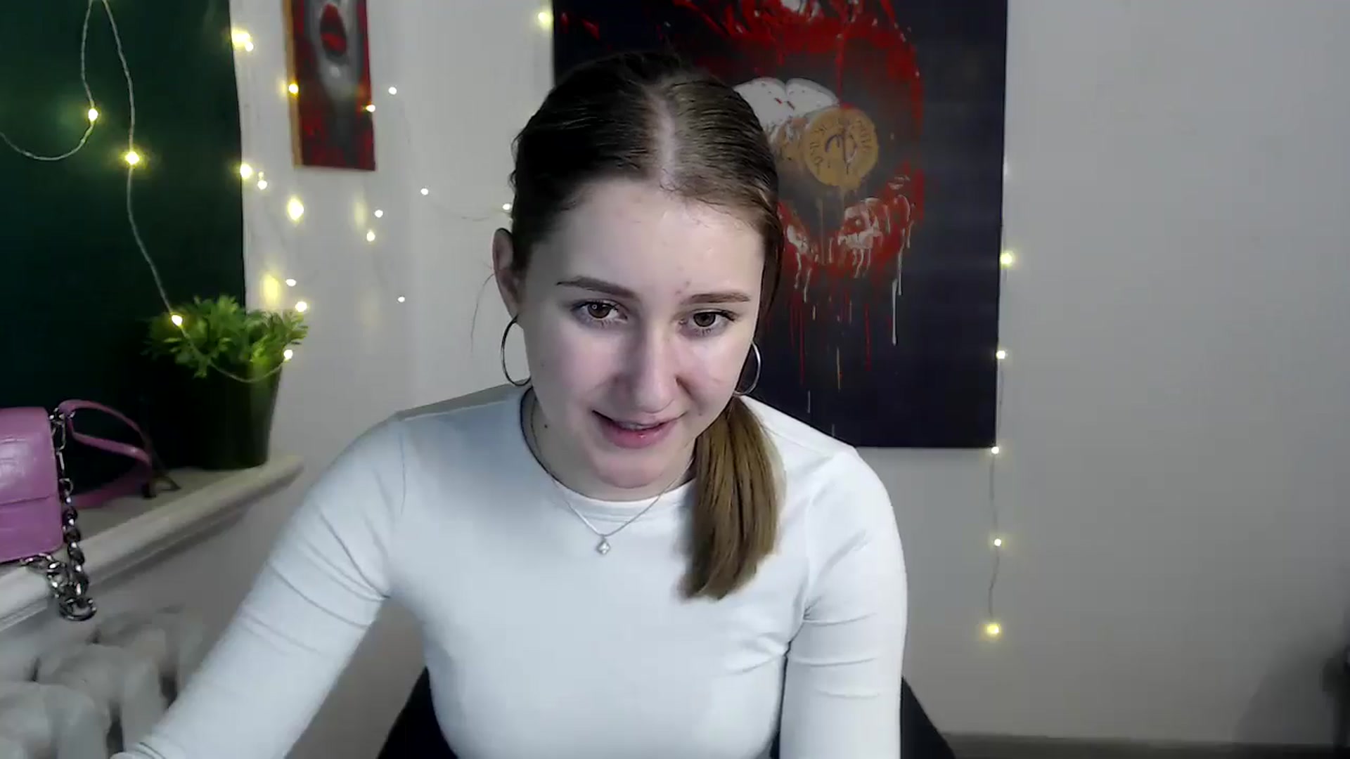 Gallery image thumbnail from Kamilochkaaa_'s myfreecams stream on, 12/18/2025, 17:23 image 18 of 20