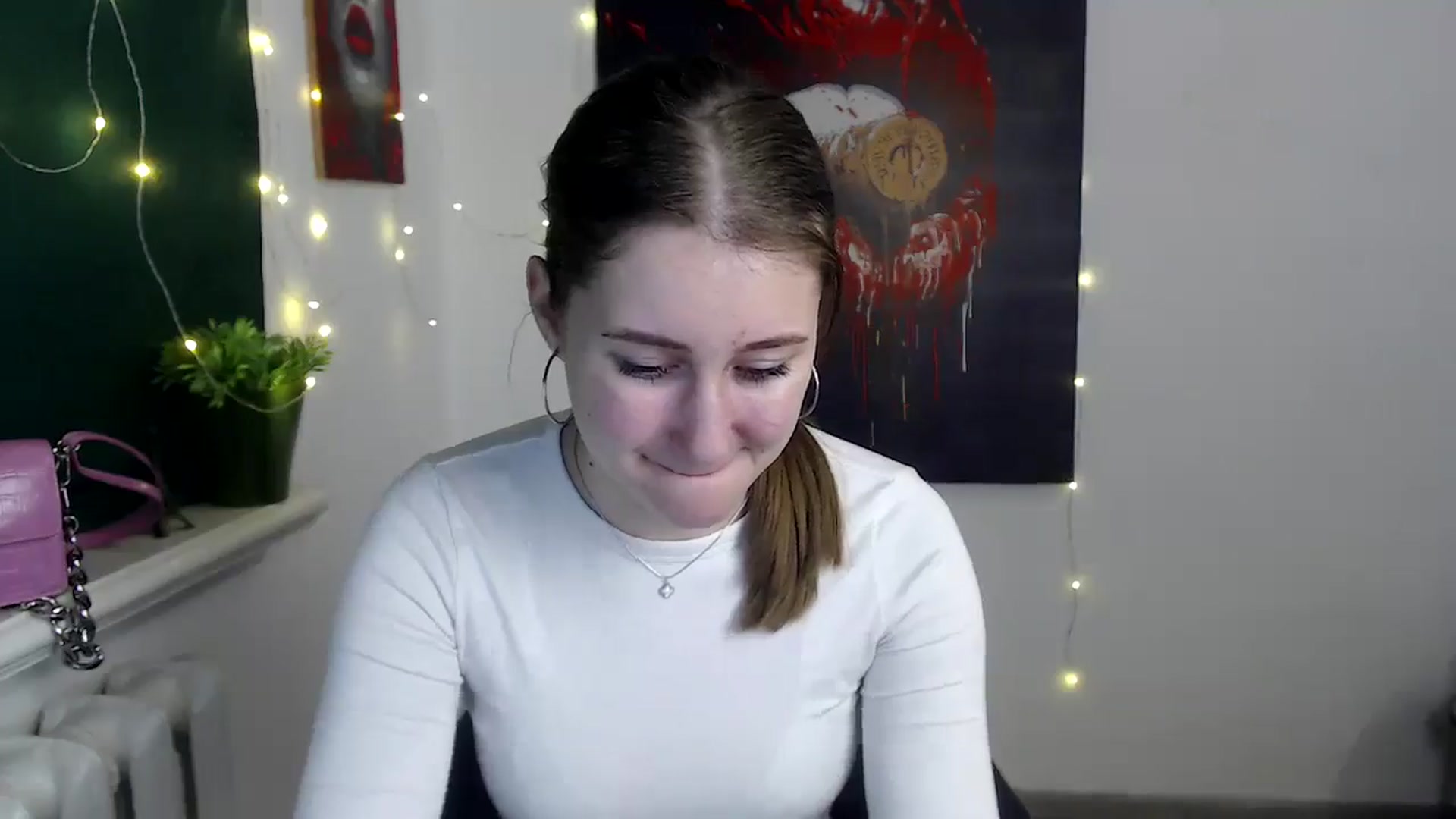Gallery image thumbnail from Kamilochkaaa_'s myfreecams stream on, 12/18/2025, 17:23 image 19 of 20
