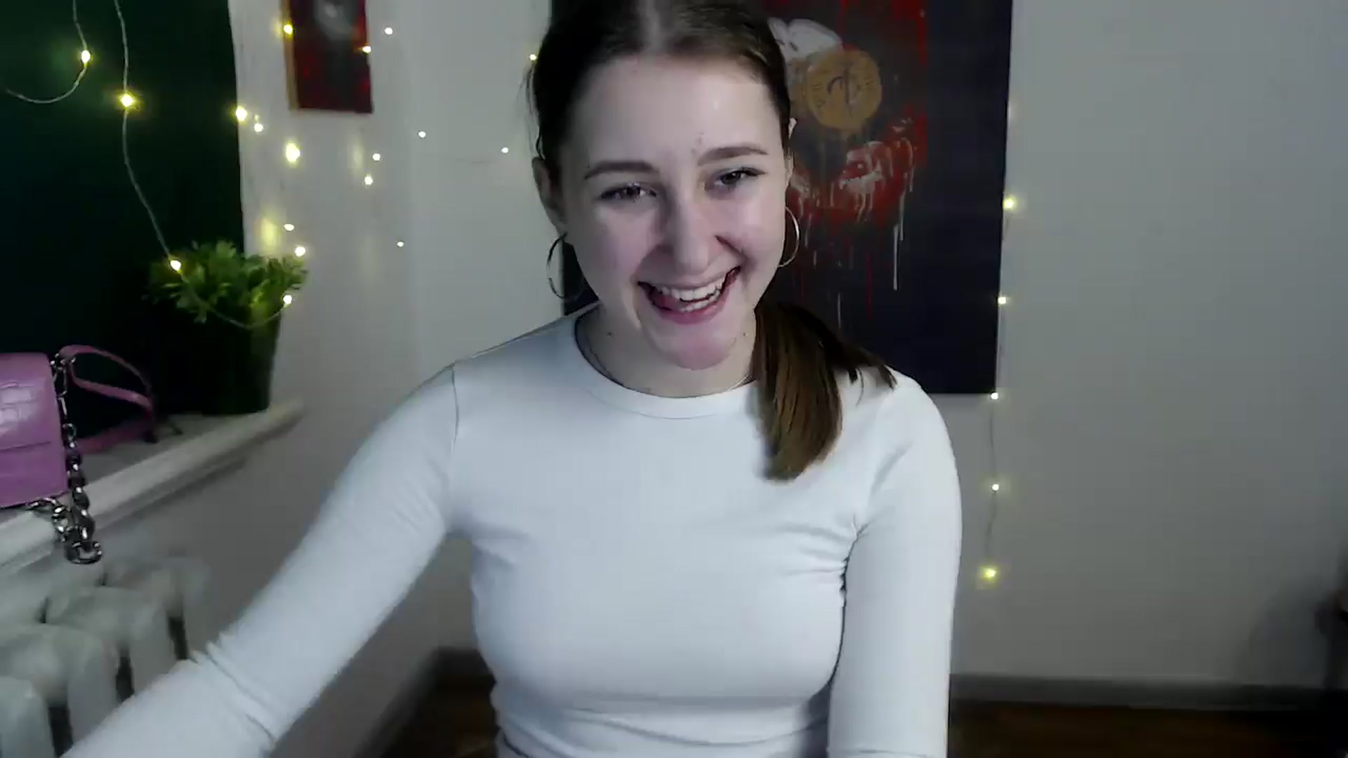 Gallery image thumbnail from Kamilochkaaa_'s myfreecams stream on, 12/18/2025, 17:56 image 19 of 20