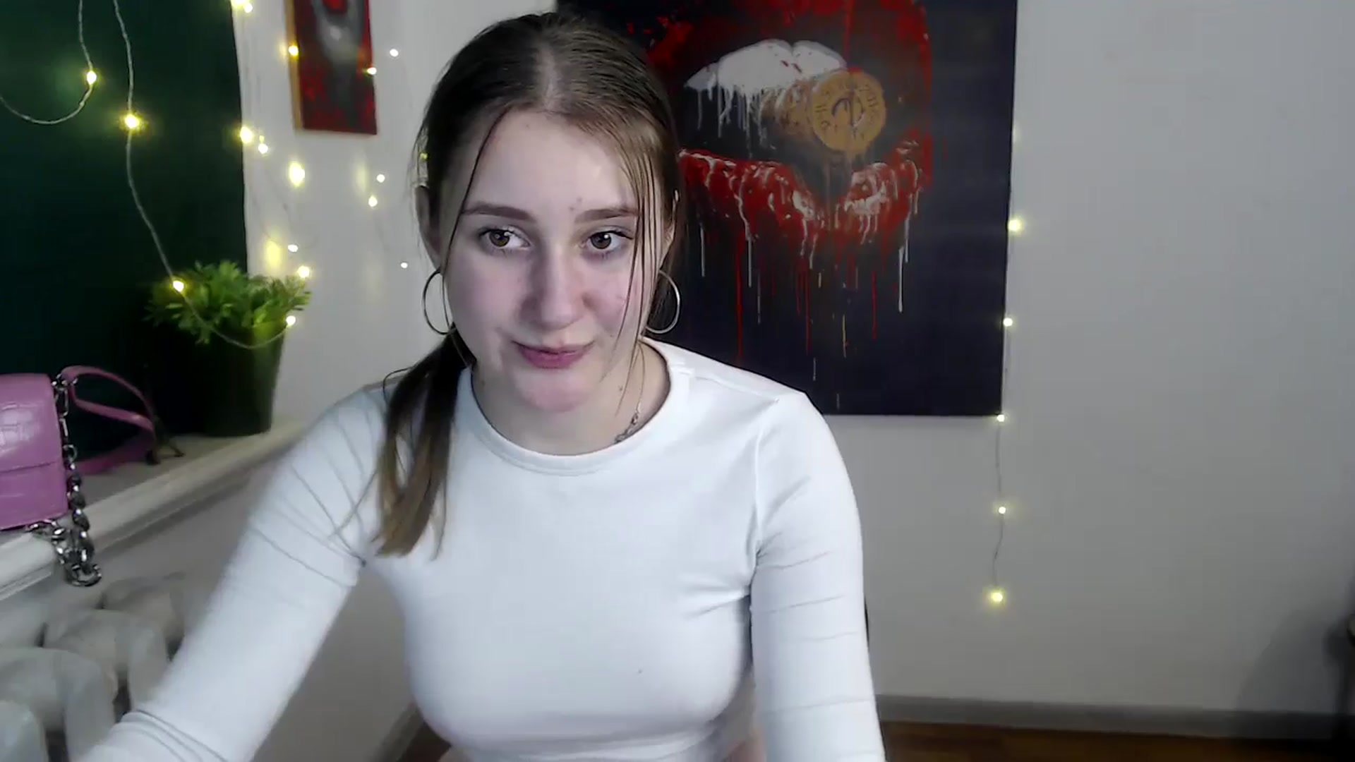 Gallery image thumbnail from Kamilochkaaa_'s myfreecams stream on, 12/18/2025, 18:46 image 7 of 20