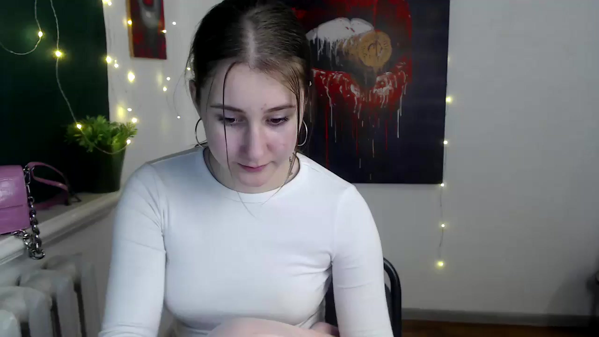 Gallery image thumbnail from Kamilochkaaa_'s myfreecams stream on, 12/18/2025, 18:46 image 1 of 20