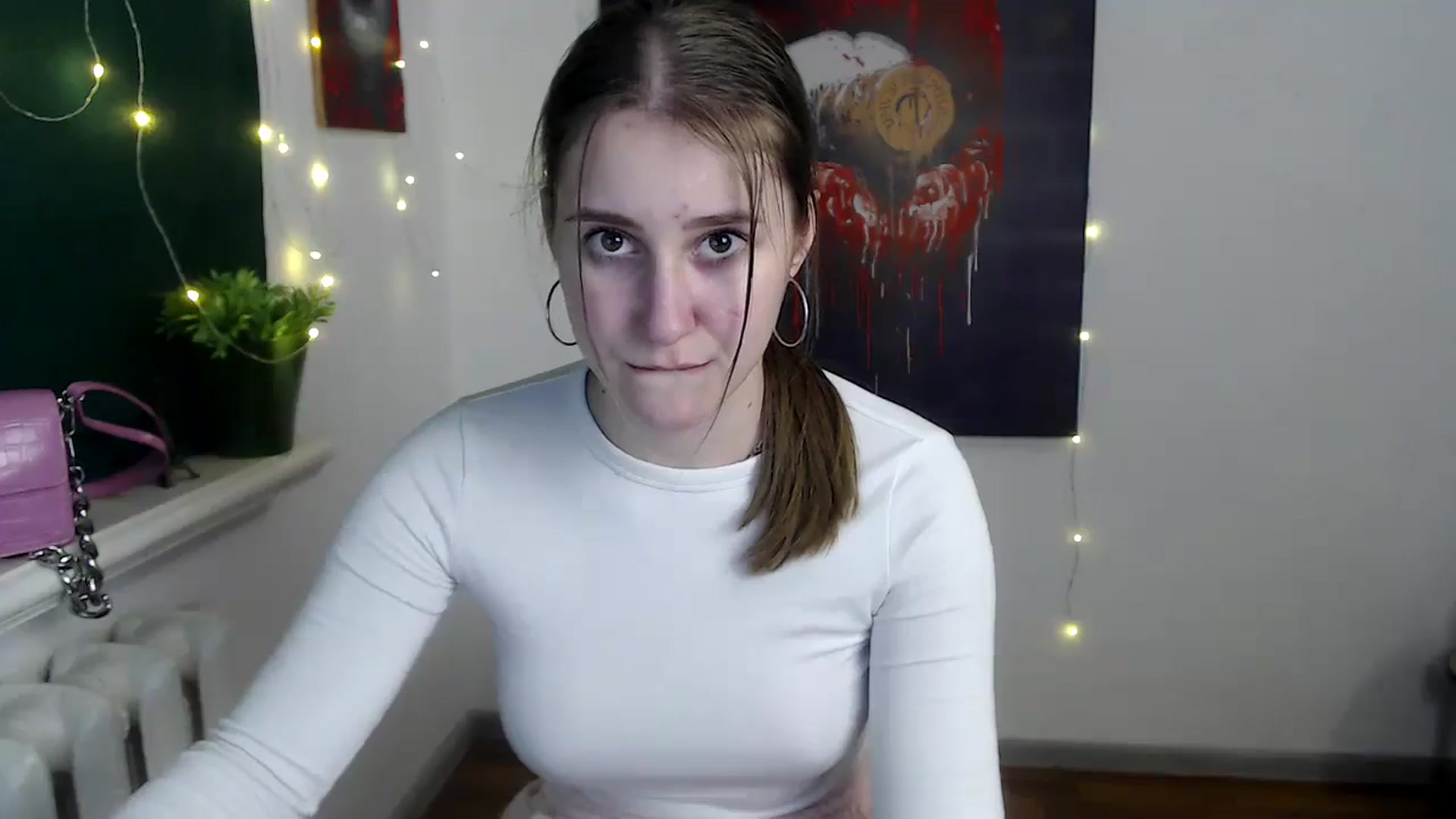 Gallery image thumbnail from Kamilochkaaa_'s myfreecams stream on, 12/18/2025, 18:46 image 16 of 20