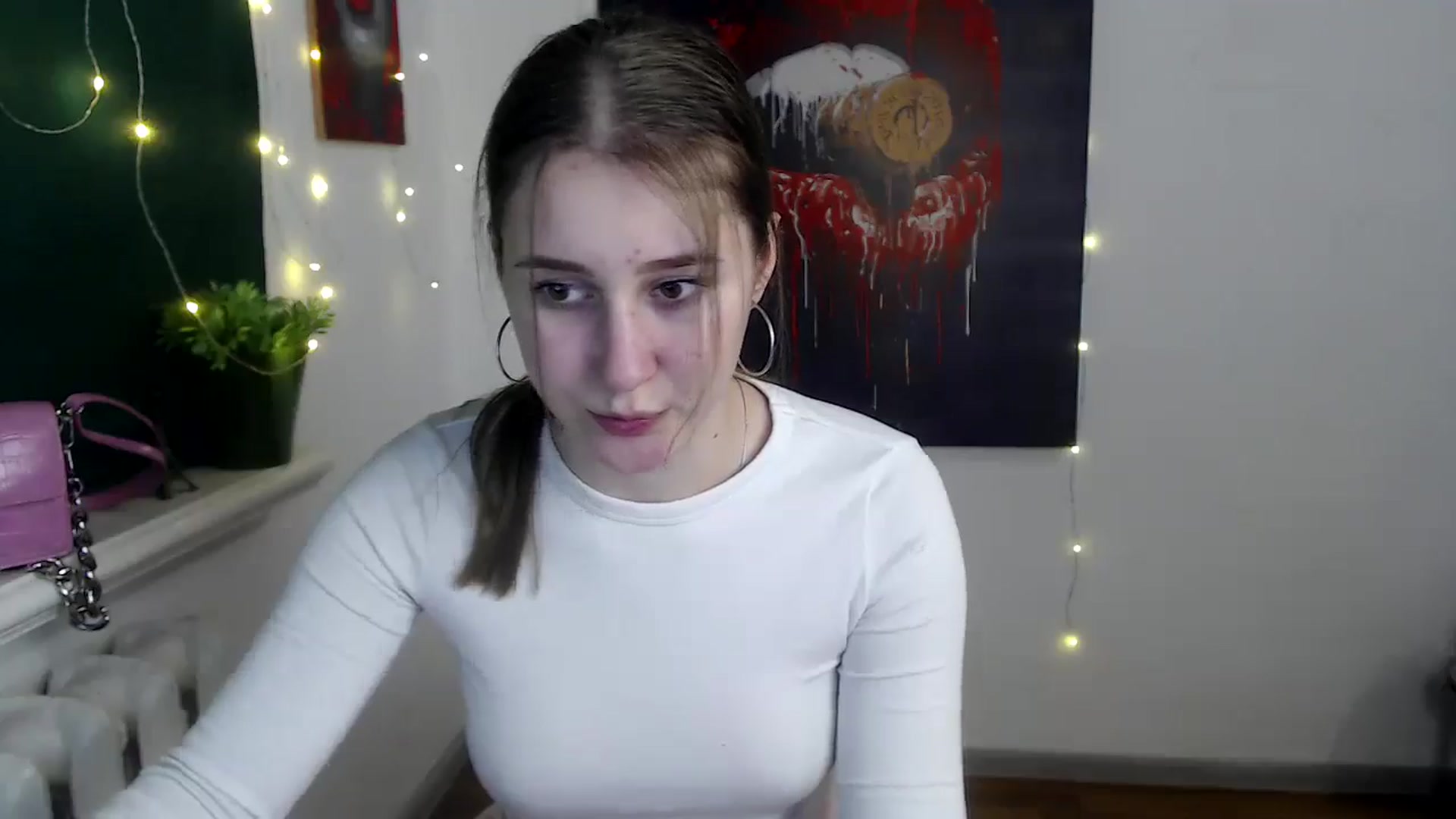 Gallery image thumbnail from Kamilochkaaa_'s myfreecams stream on, 12/18/2025, 18:46 image 10 of 20