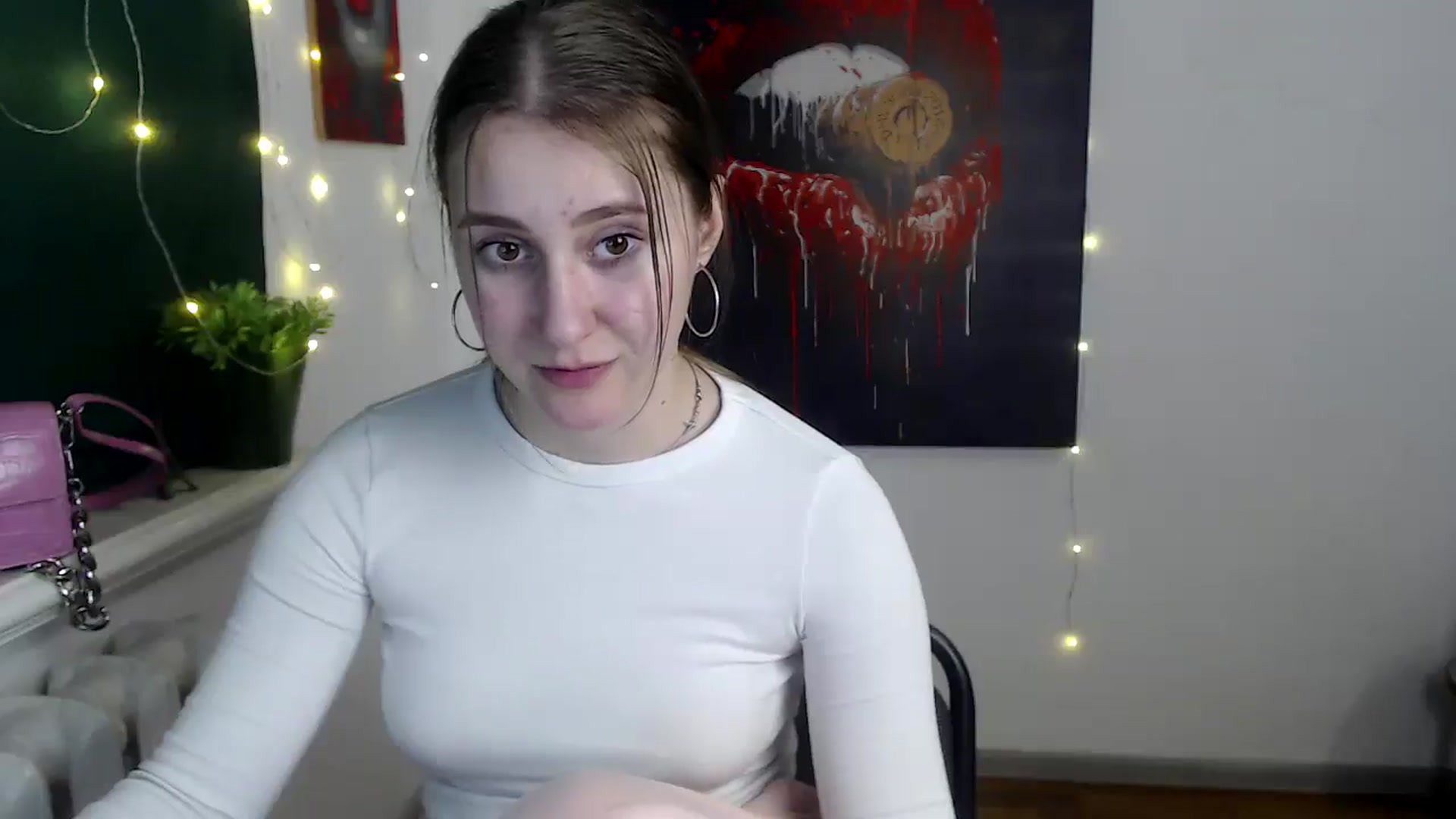 Gallery image thumbnail from Kamilochkaaa_'s myfreecams stream on, 12/18/2025, 18:46 image 4 of 20