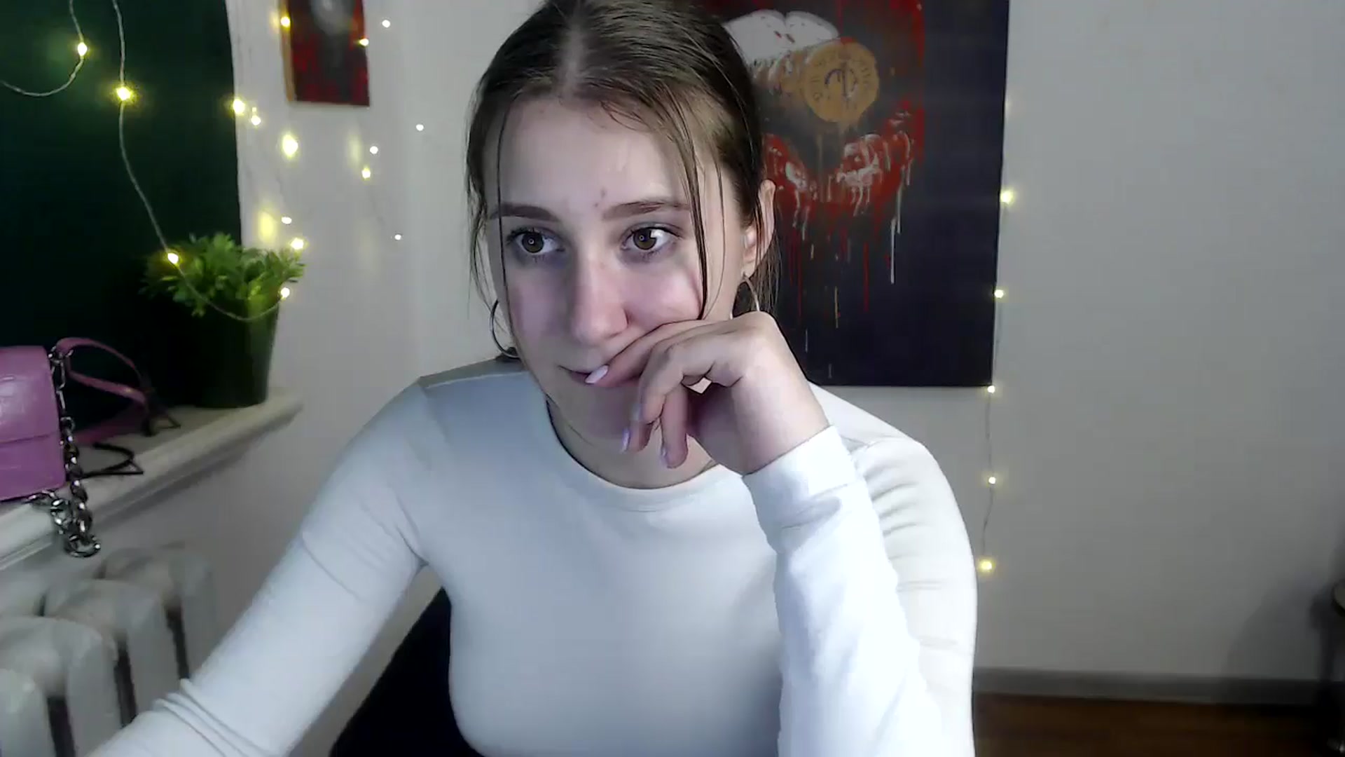 Gallery image thumbnail from Kamilochkaaa_'s myfreecams stream on, 12/18/2025, 21:05 image 3 of 20
