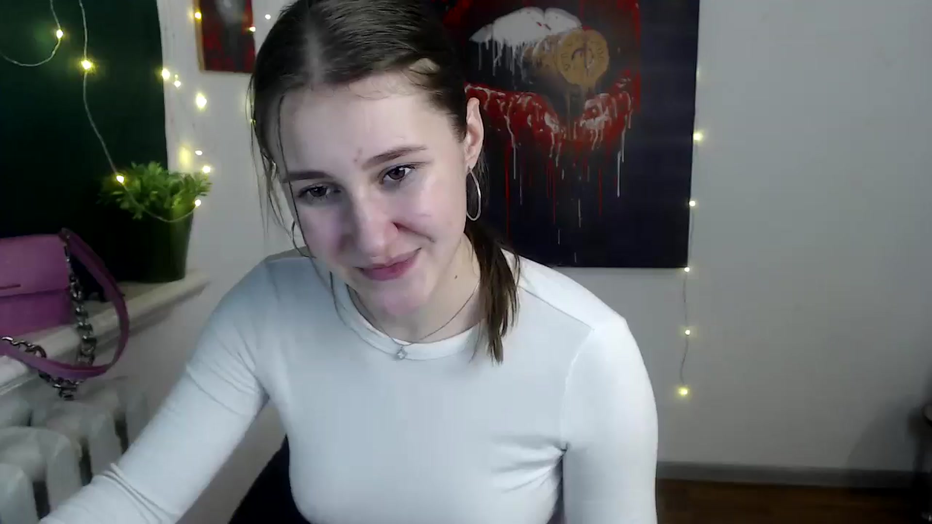 Gallery image thumbnail from Kamilochkaaa_'s myfreecams stream on, 12/18/2025, 21:05 image 17 of 20