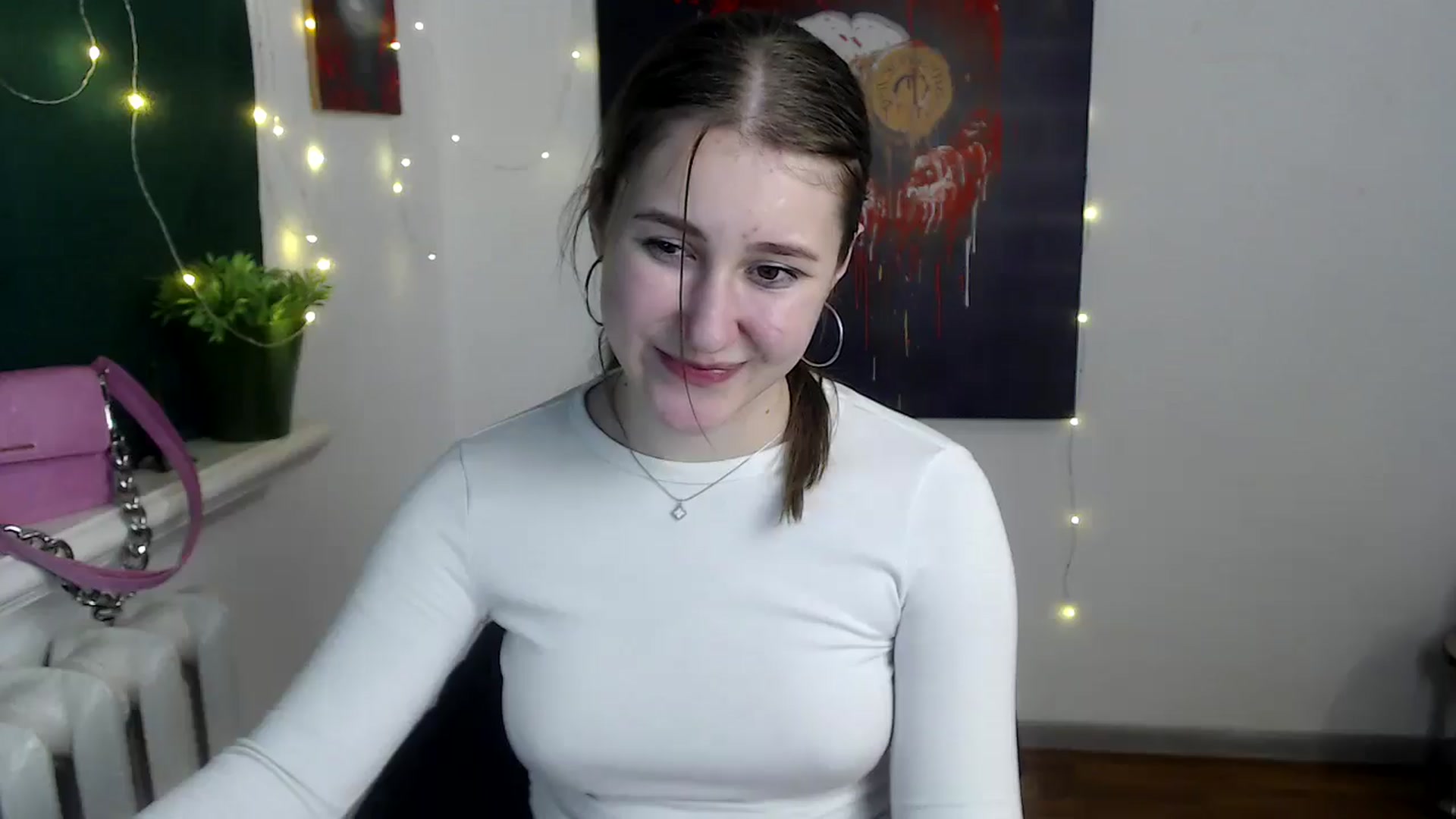 Gallery image thumbnail from Kamilochkaaa_'s myfreecams stream on, 12/18/2025, 21:05 image 16 of 20