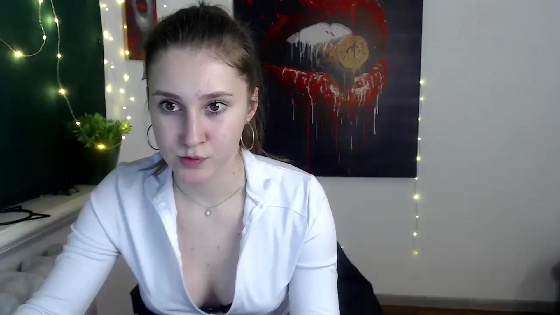 Gallery image thumbnail from Kamilochkaaa_'s myfreecams stream on, 12/21/2025, 18:10 image 17 of 20