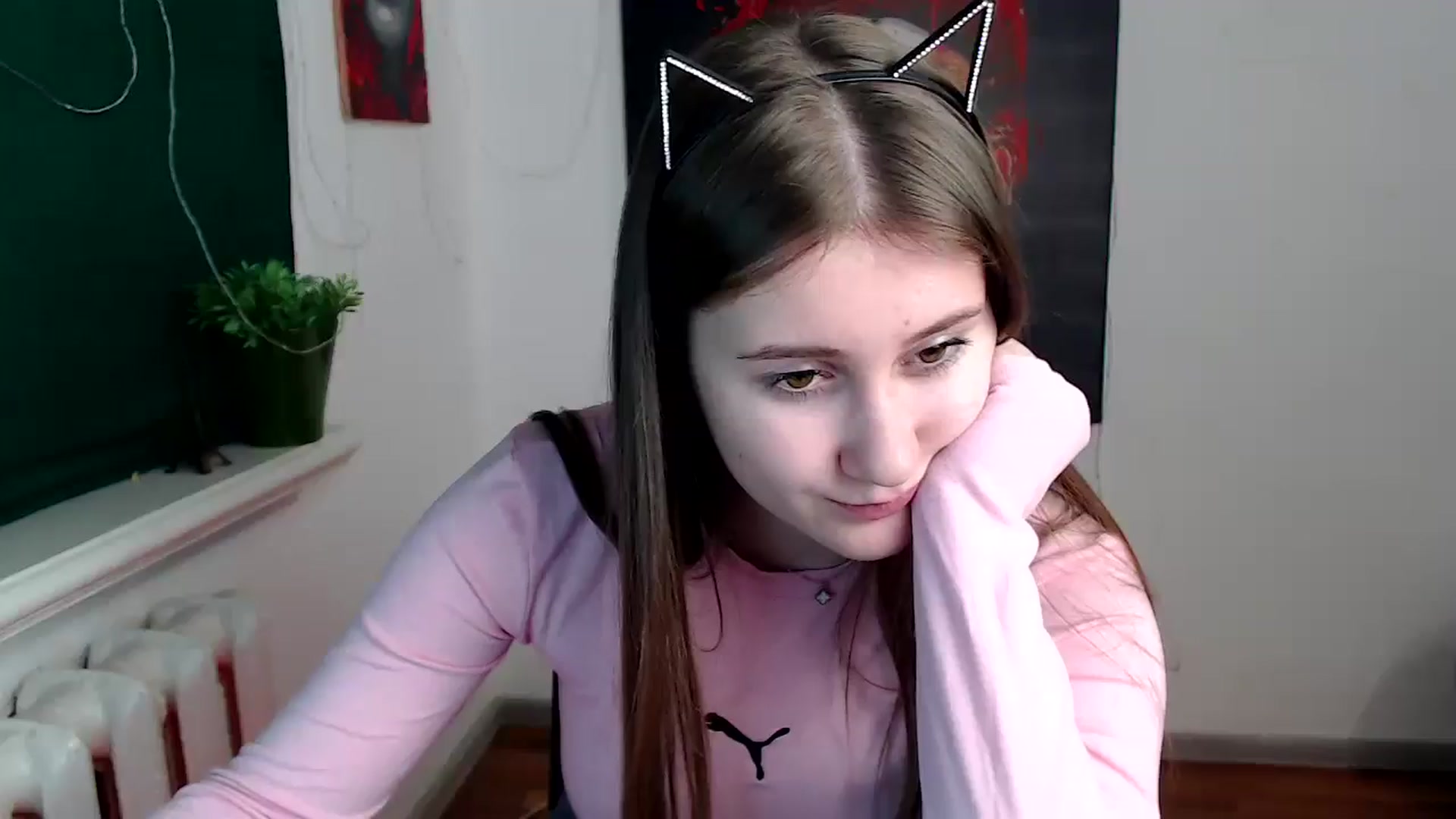Gallery image thumbnail from Kamilochkaaa_'s myfreecams stream on, 12/24/2025, 19:19 image 14 of 20