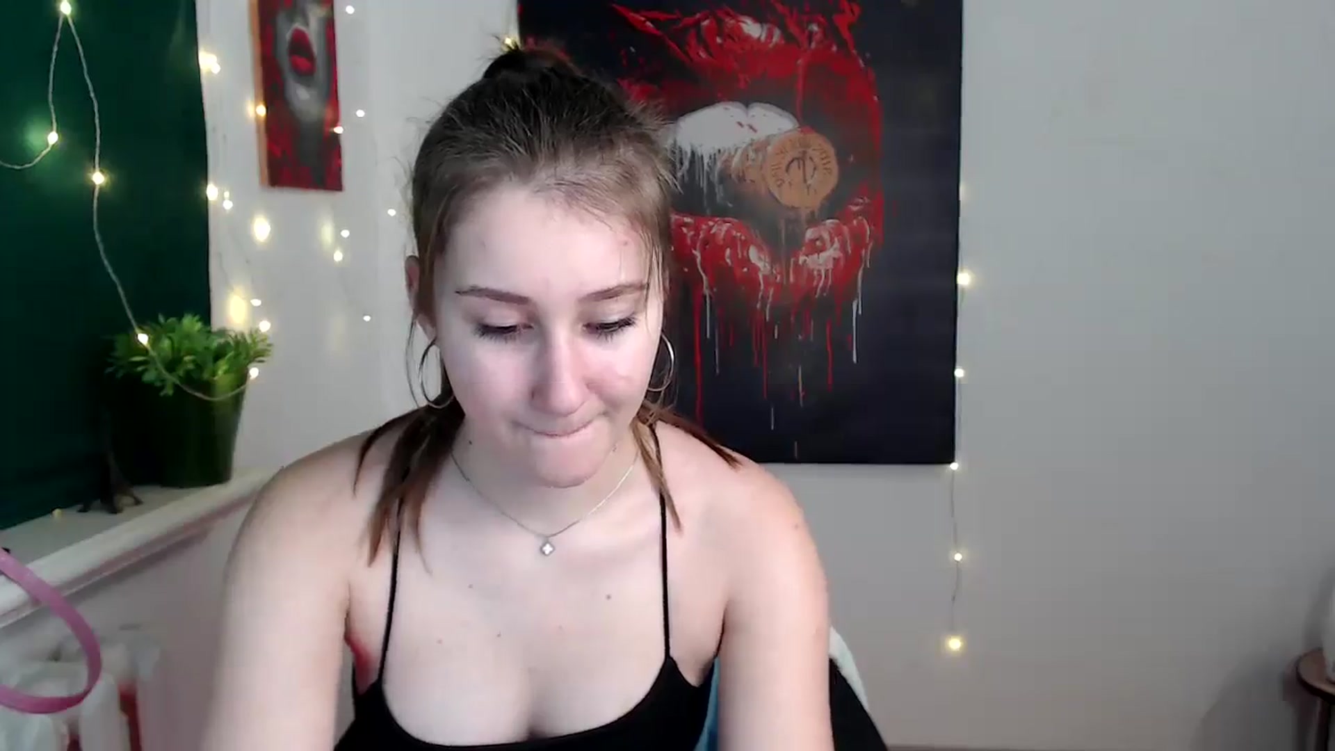 Gallery image thumbnail from Kamilochkaaa_'s myfreecams stream on, 12/27/2025, 15:58 image 9 of 20