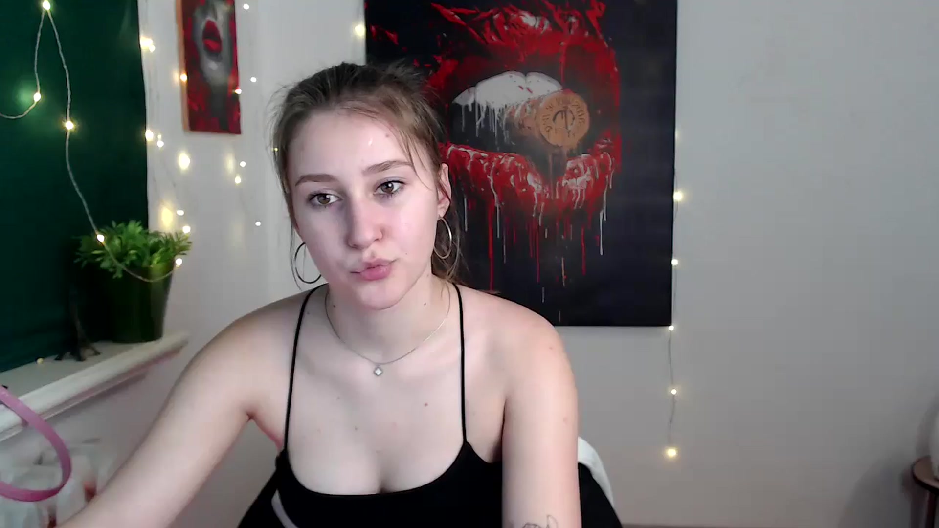 Gallery image thumbnail from Kamilochkaaa_'s myfreecams stream on, 12/27/2025, 15:58 image 17 of 20