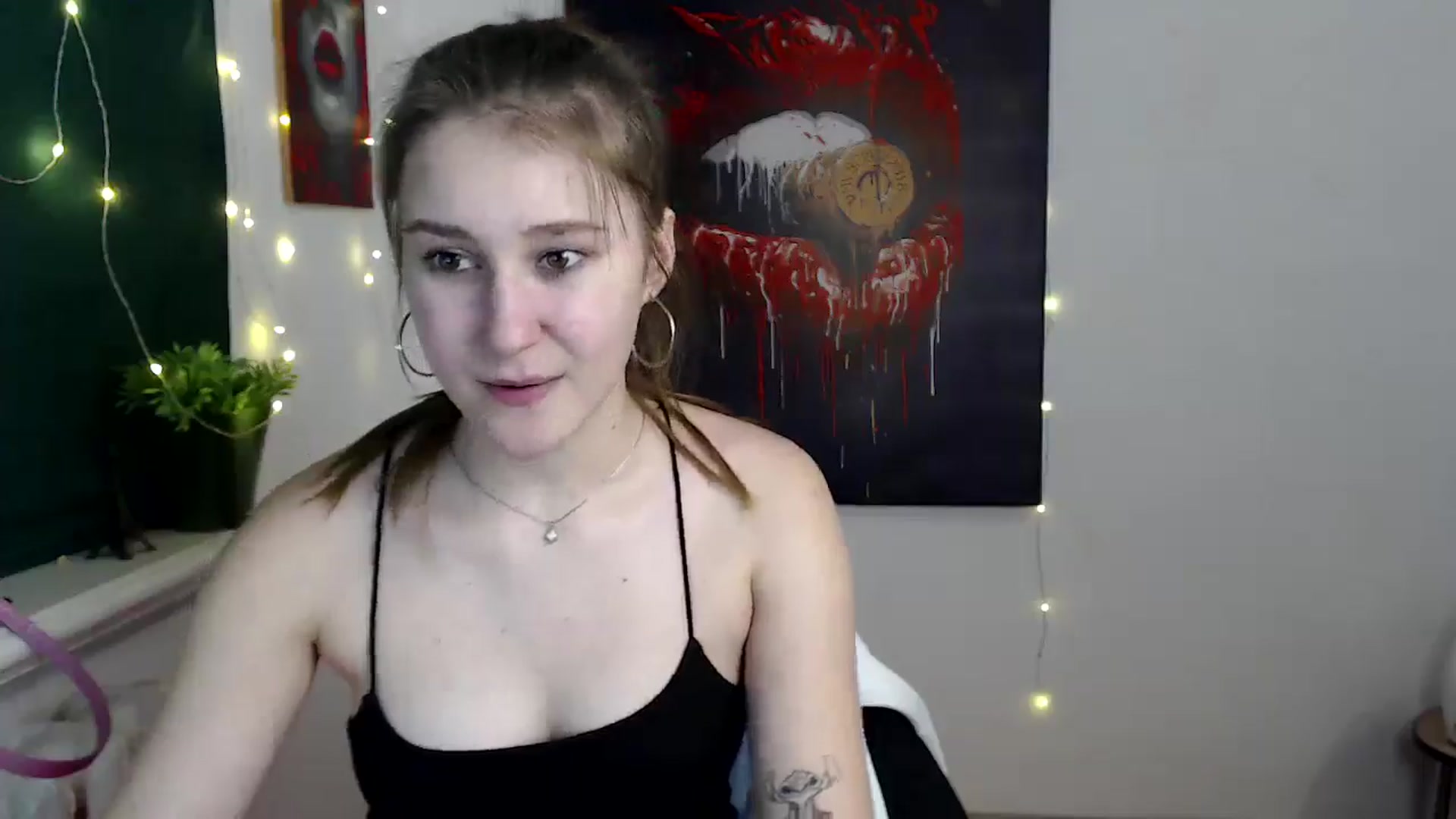 Gallery image thumbnail from Kamilochkaaa_'s myfreecams stream on, 12/27/2025, 15:58 image 3 of 20