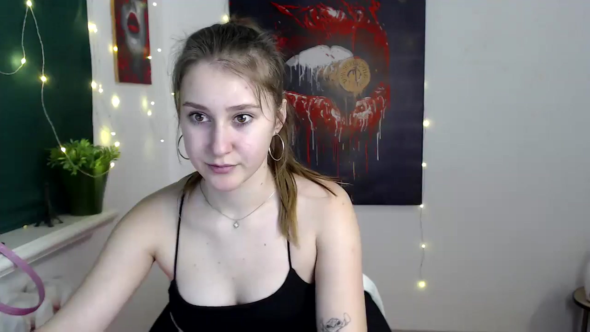 Gallery image thumbnail from Kamilochkaaa_'s myfreecams stream on, 12/27/2025, 15:58 image 15 of 20