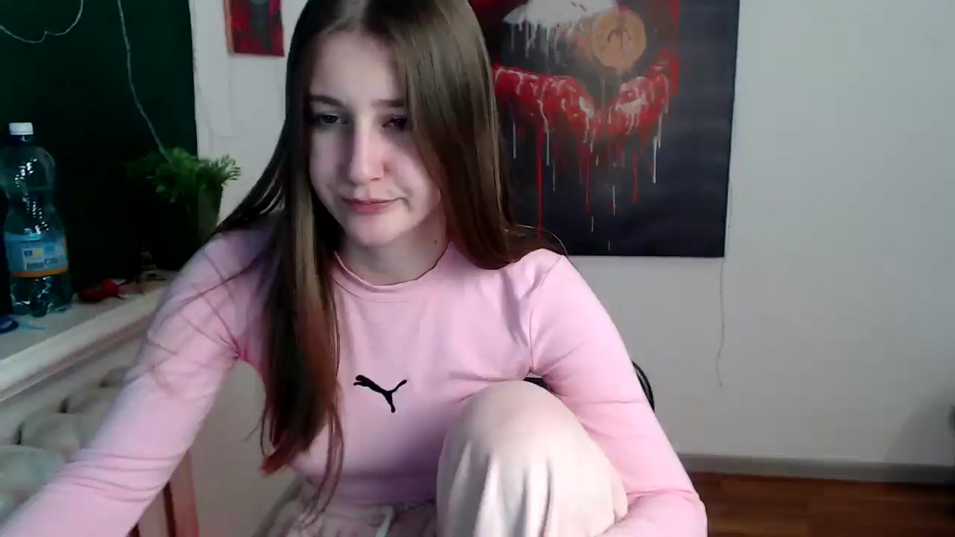Gallery image thumbnail from Kamilochkaaa_'s myfreecams stream on, 01/06/2026, 16:39 image 14 of 20