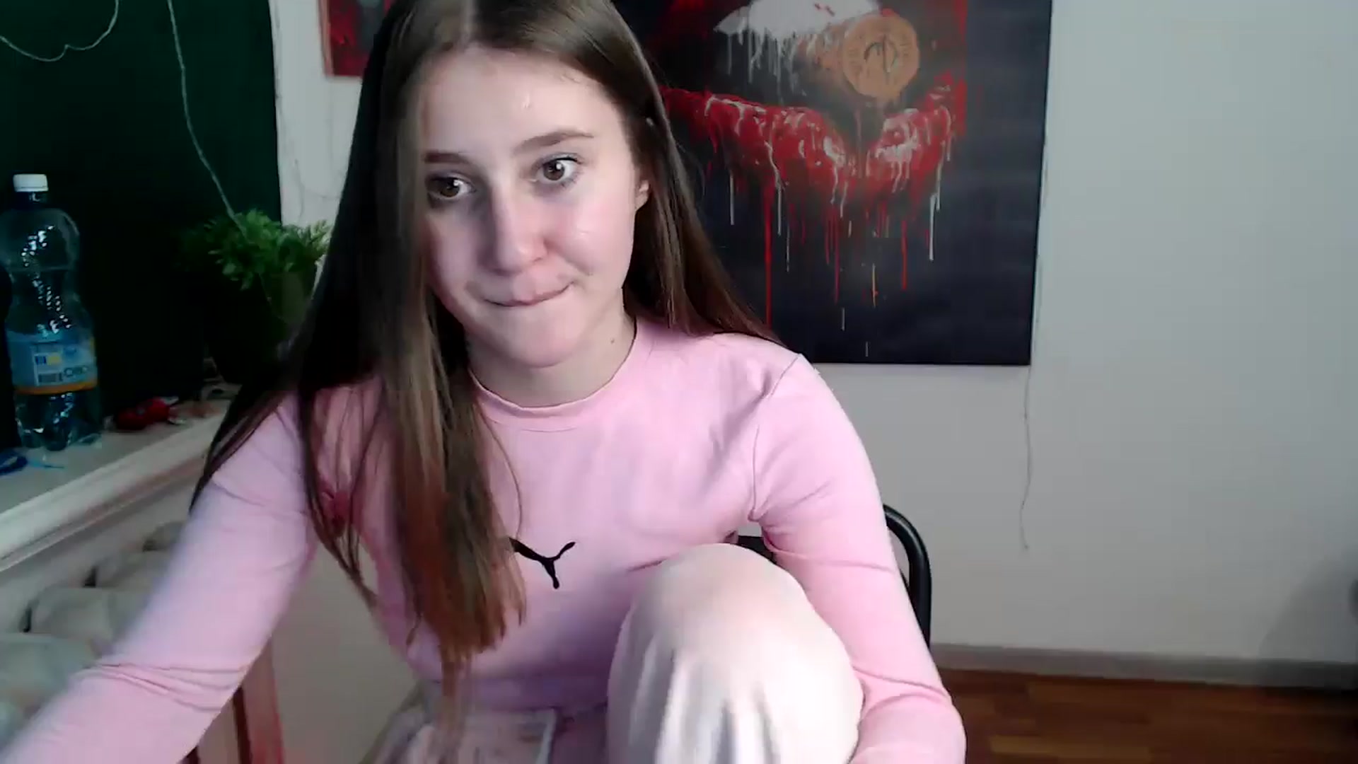 Gallery image thumbnail from Kamilochkaaa_'s myfreecams stream on, 01/06/2026, 16:39 image 10 of 20
