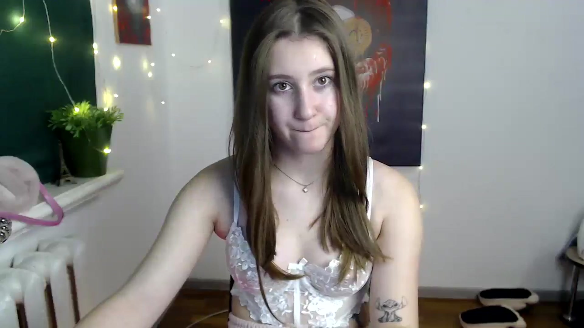 Gallery image thumbnail from Kamilochkaaa_'s myfreecams stream on, 01/07/2026, 15:29 image 6 of 20