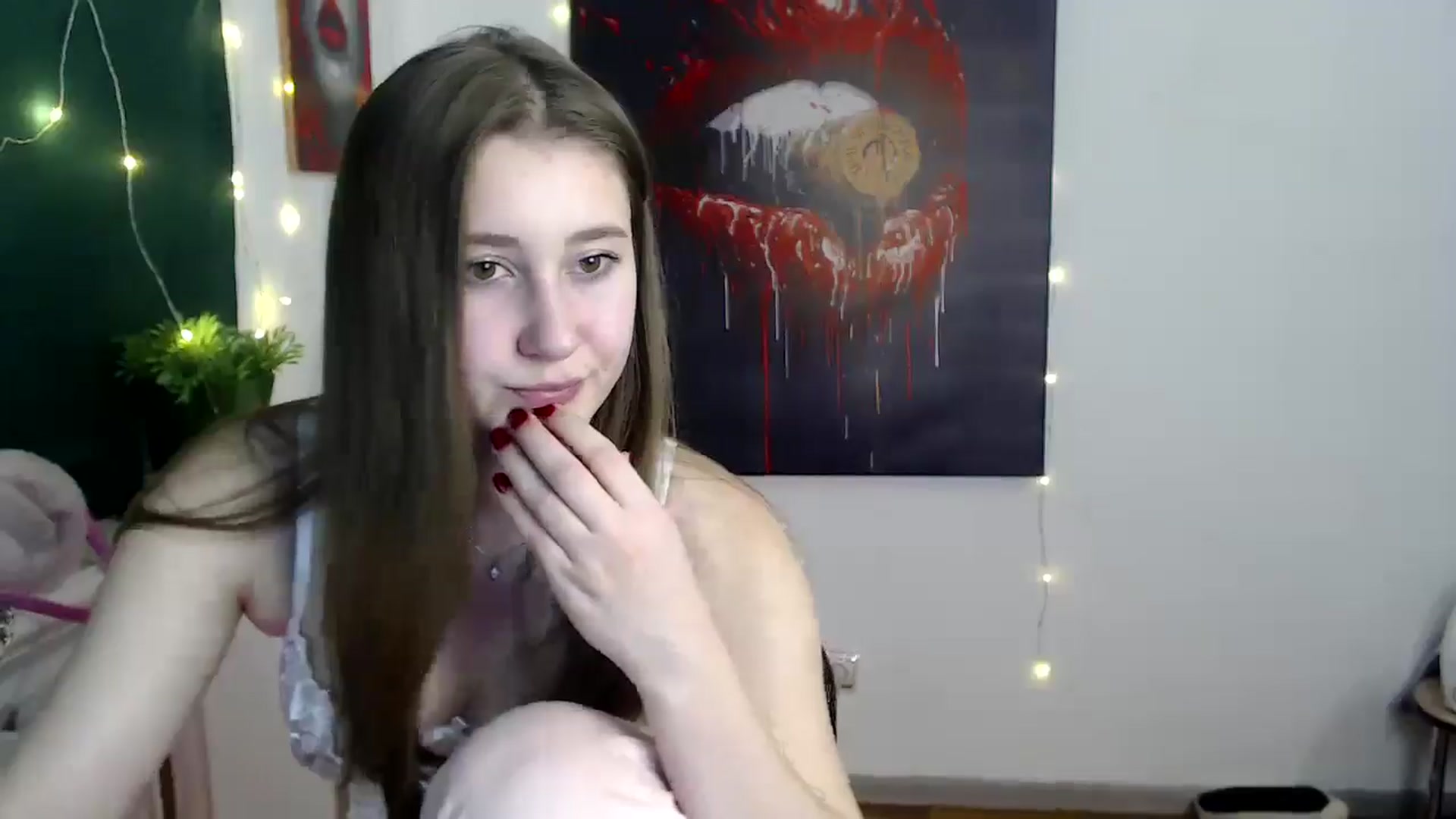 Gallery image thumbnail from Kamilochkaaa_'s myfreecams stream on, 01/07/2026, 16:27 image 14 of 20