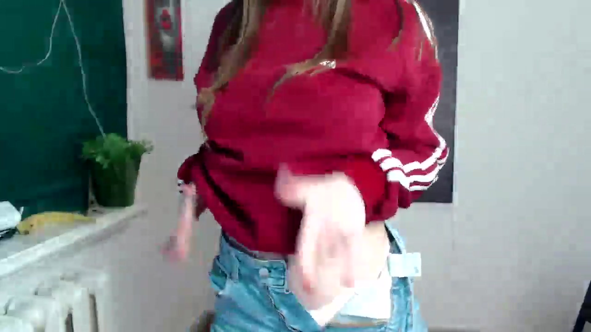 Gallery image thumbnail from Kamilochkaaa_'s myfreecams stream on, 01/12/2026, 20:09 image 20 of 20