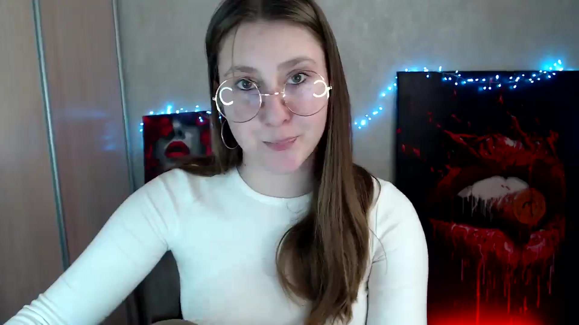 Gallery image thumbnail from Kamilochkaaa_'s myfreecams stream on, 04/05/2026, 14:27 image 11 of 20