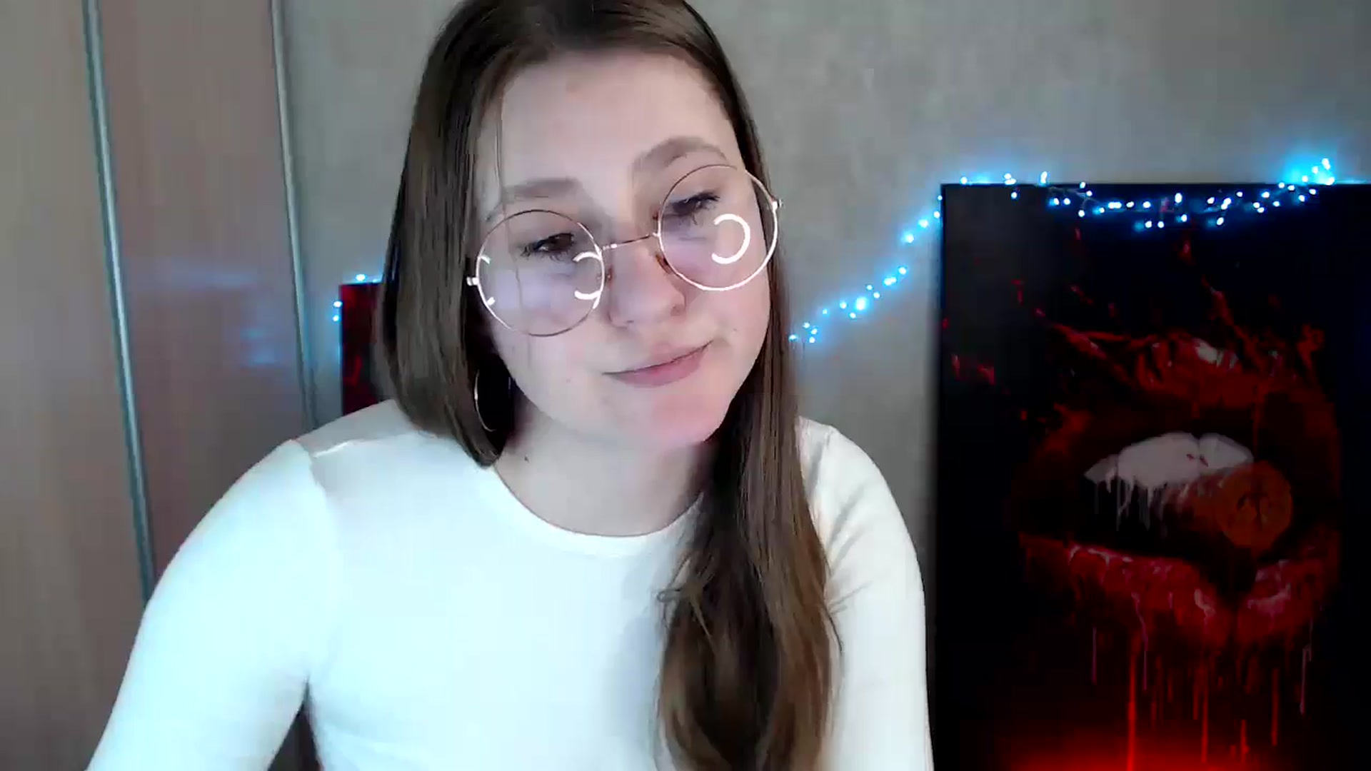 Gallery image thumbnail from Kamilochkaaa_'s myfreecams stream on, 04/05/2026, 14:27 image 8 of 20