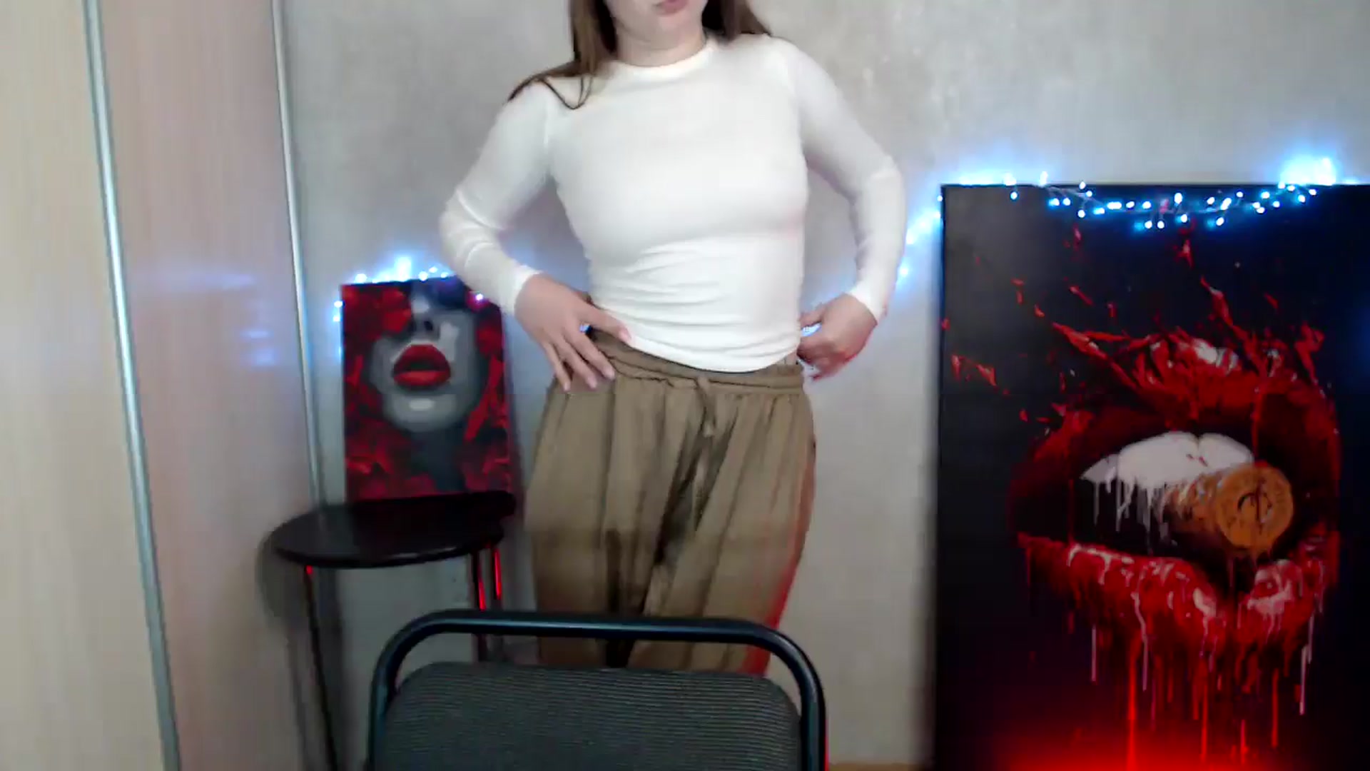 Gallery image thumbnail from Kamilochkaaa_'s myfreecams stream on, 04/05/2026, 14:27 image 4 of 20