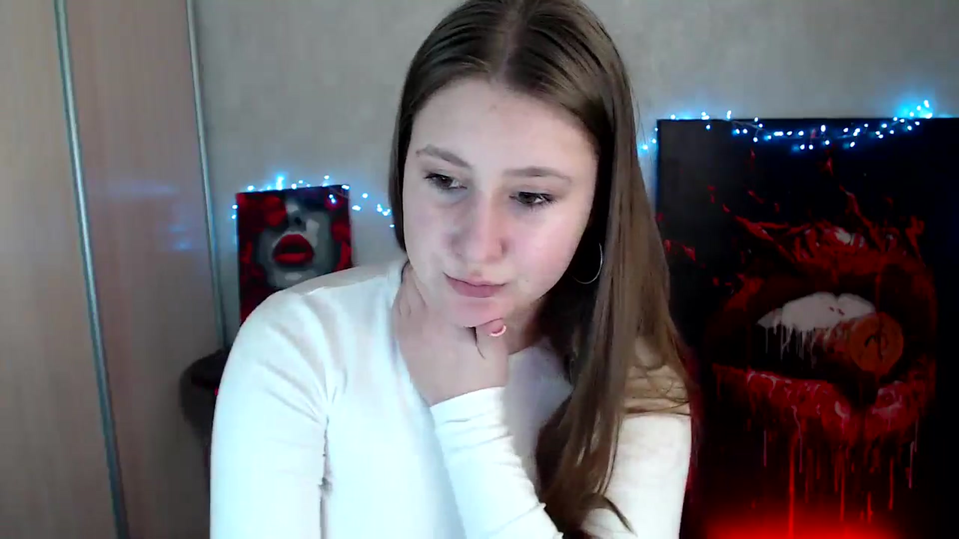 Gallery image thumbnail from Kamilochkaaa_'s myfreecams stream on, 04/05/2026, 14:27 image 16 of 20
