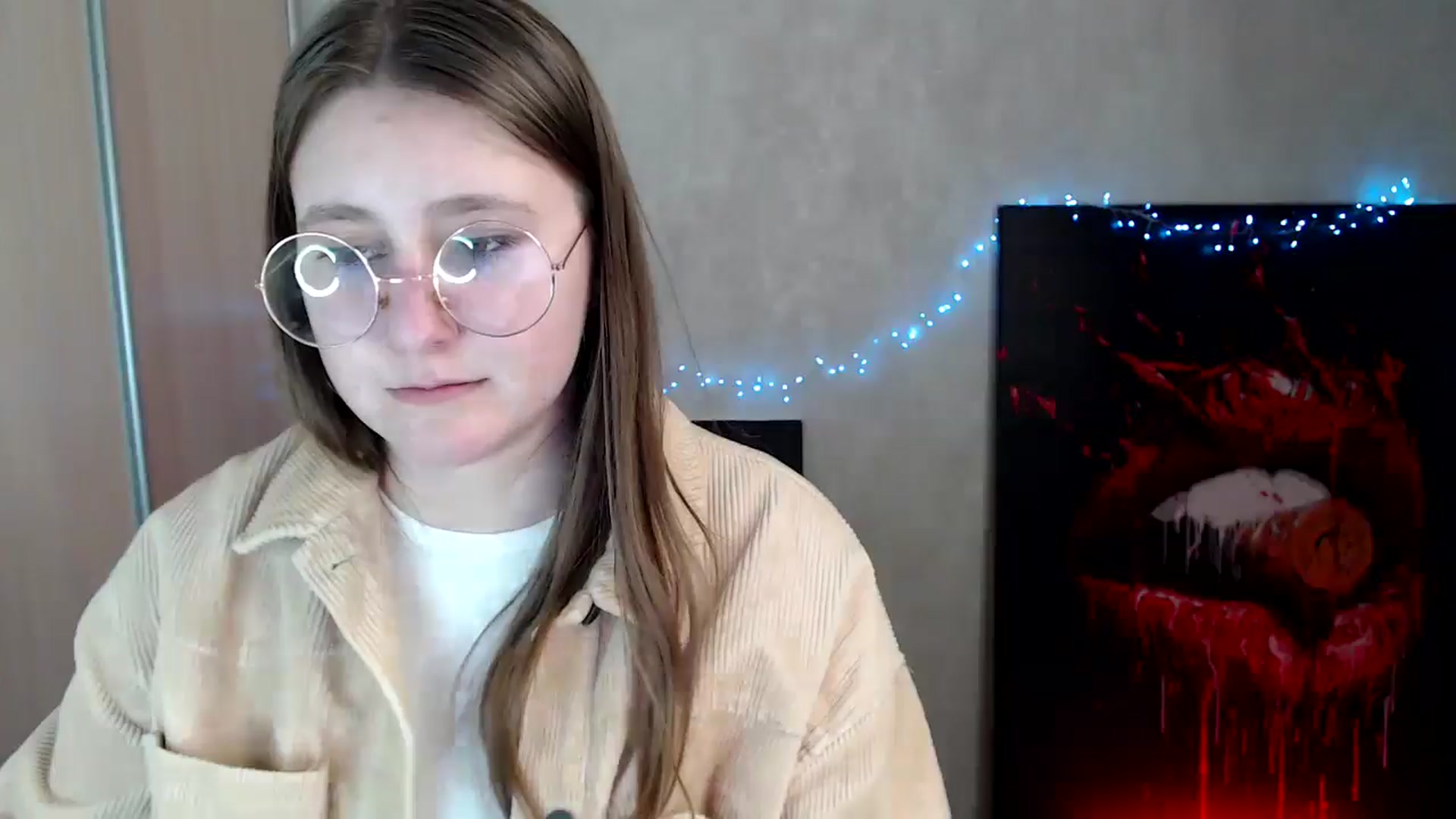 Gallery image thumbnail from Kamilochkaaa_'s myfreecams stream on, 04/05/2026, 17:01 image 17 of 20
