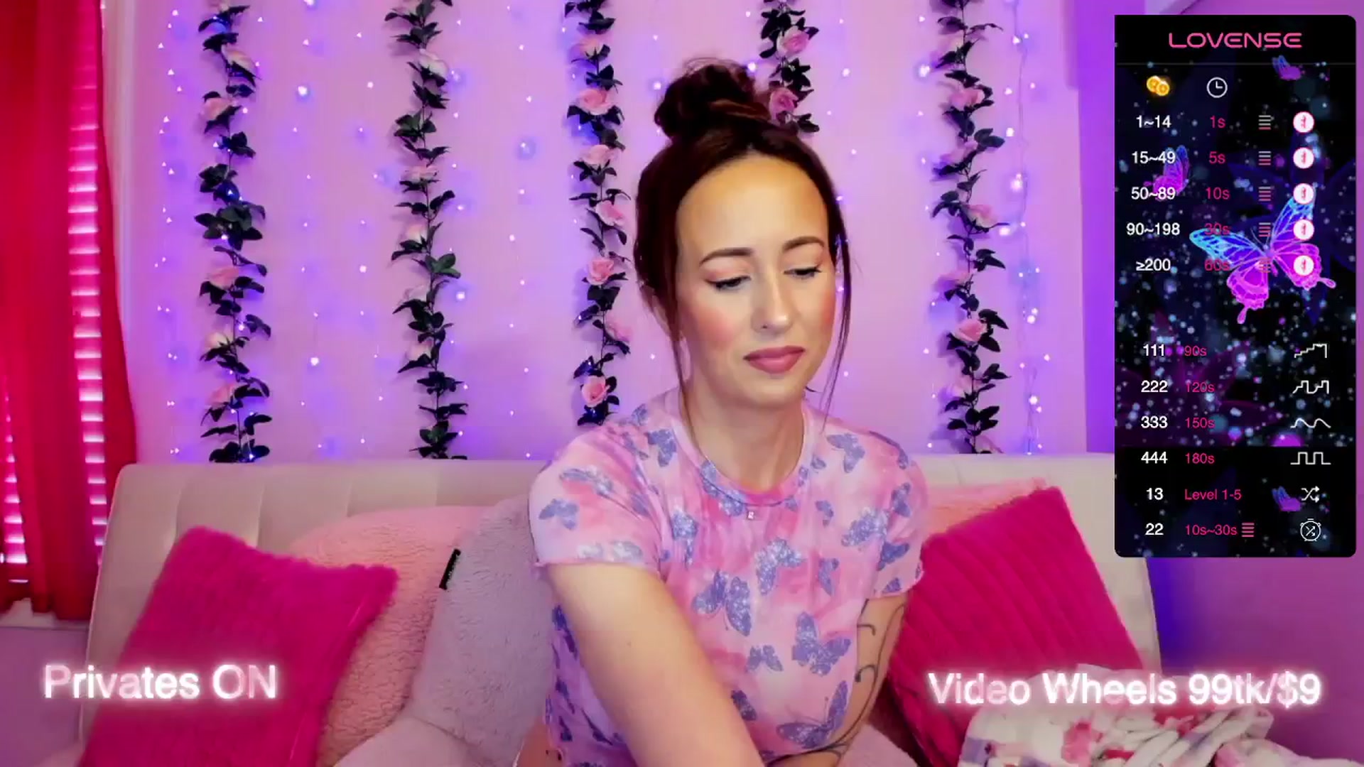 Gallery image thumbnail from Kandiss_K's myfreecams stream on, 07/07/2025, 16:23 image 6 of 20
