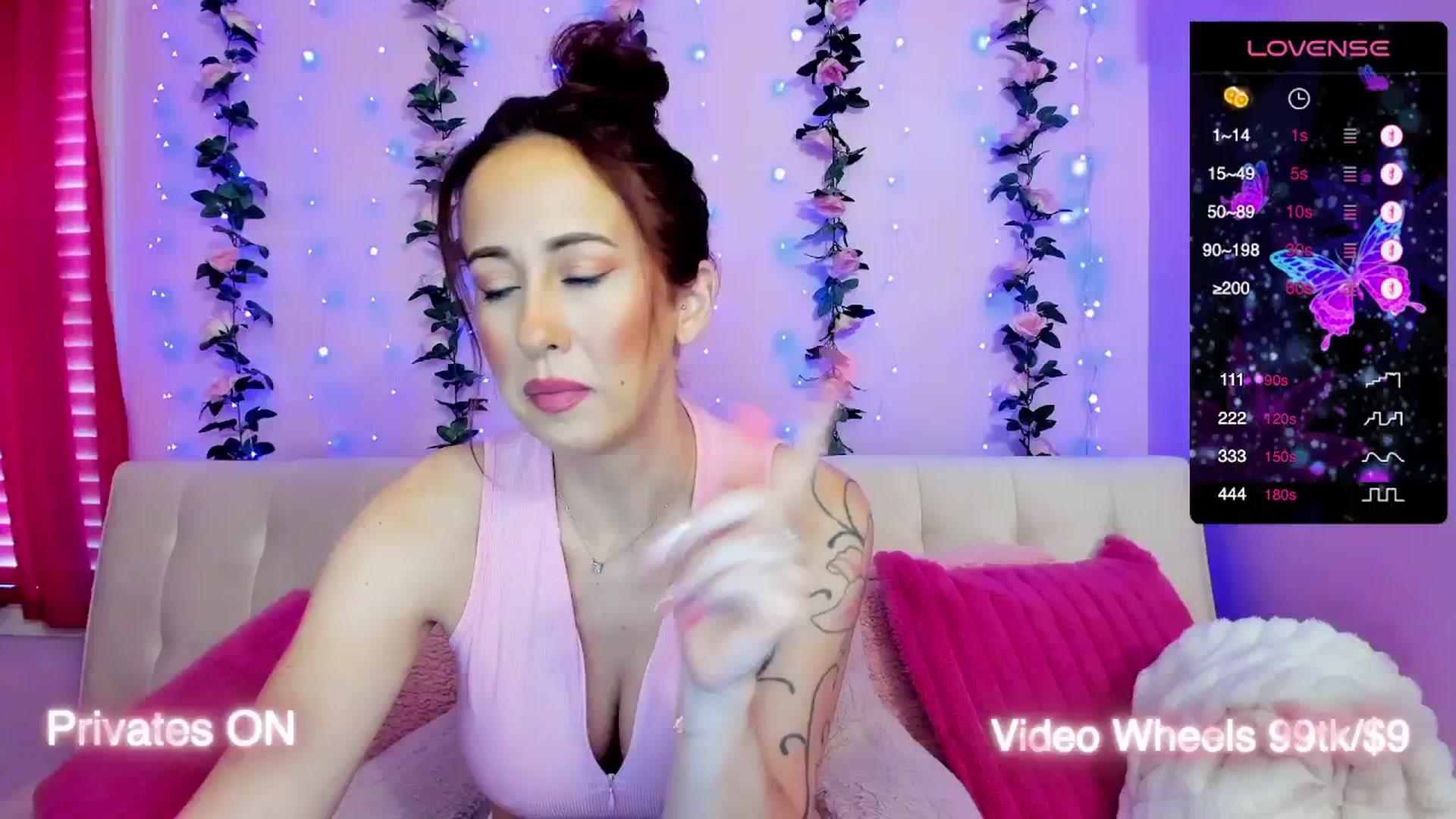 Gallery image thumbnail from Kandiss_K's myfreecams stream on, 08/08/2025, 16:34 image 4 of 20