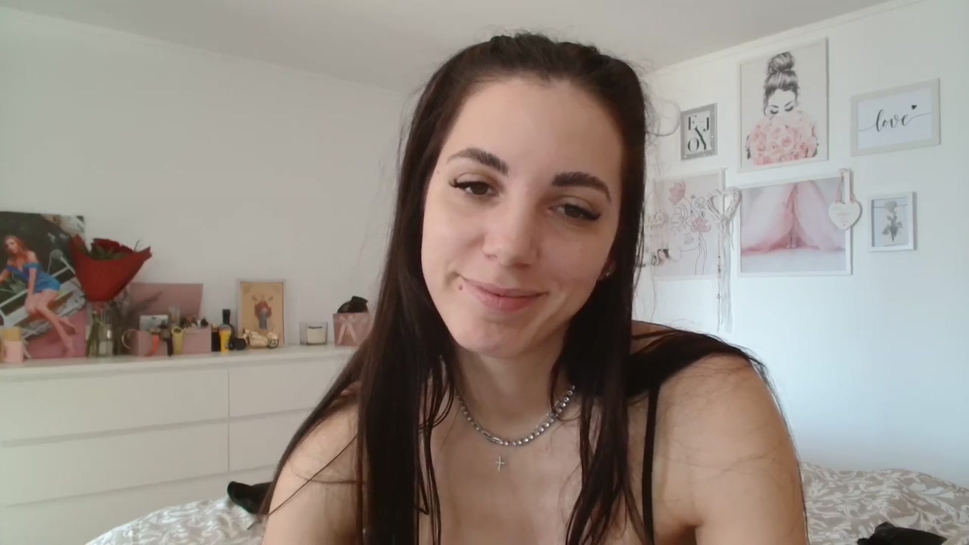 Gallery image thumbnail from Kandy_C's myfreecams stream on, 02/15/2024, 13:58 image 8 of 20