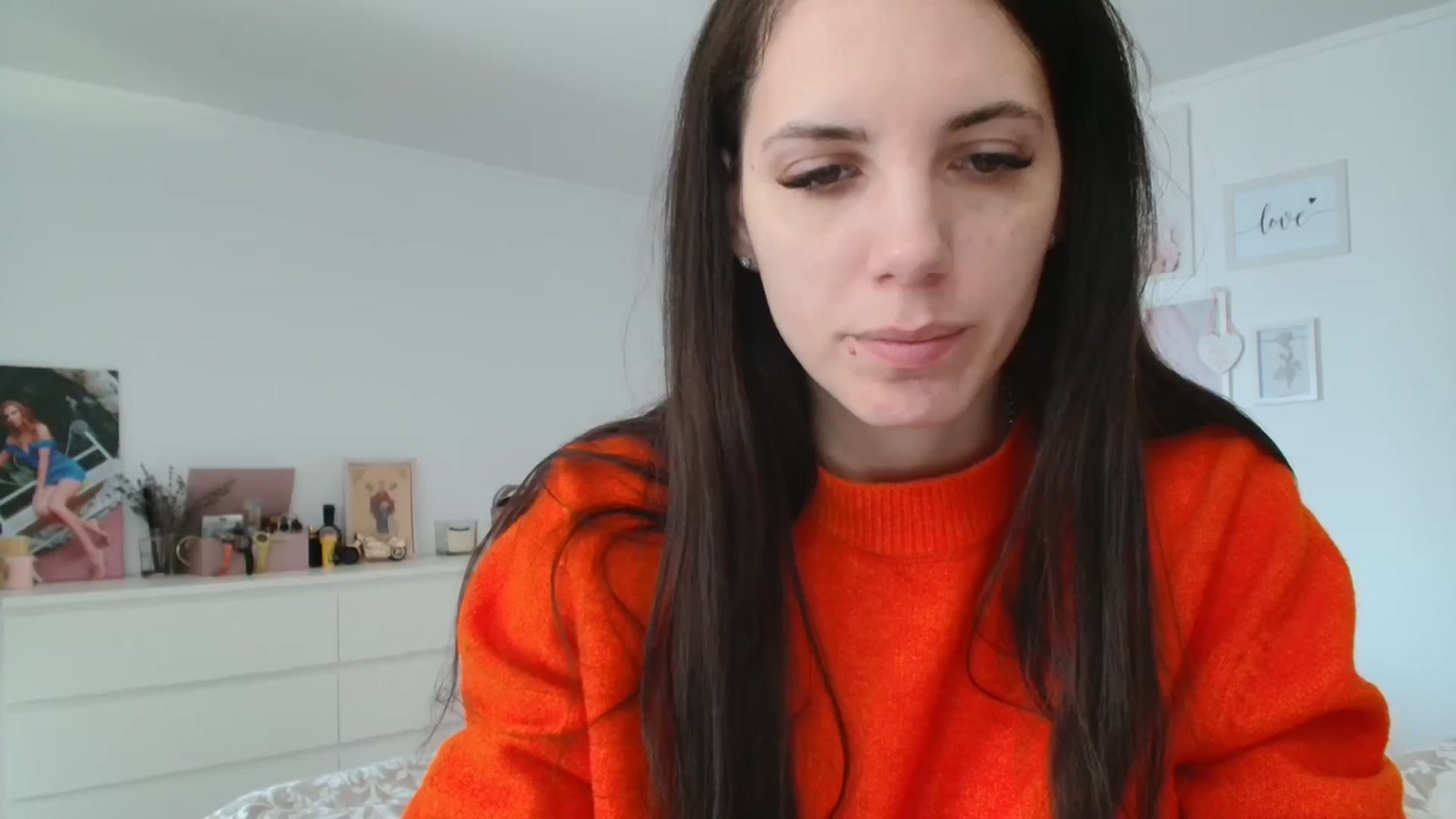 Gallery image thumbnail from Kandy_C's myfreecams stream on, 02/19/2024, 13:59 image 6 of 20