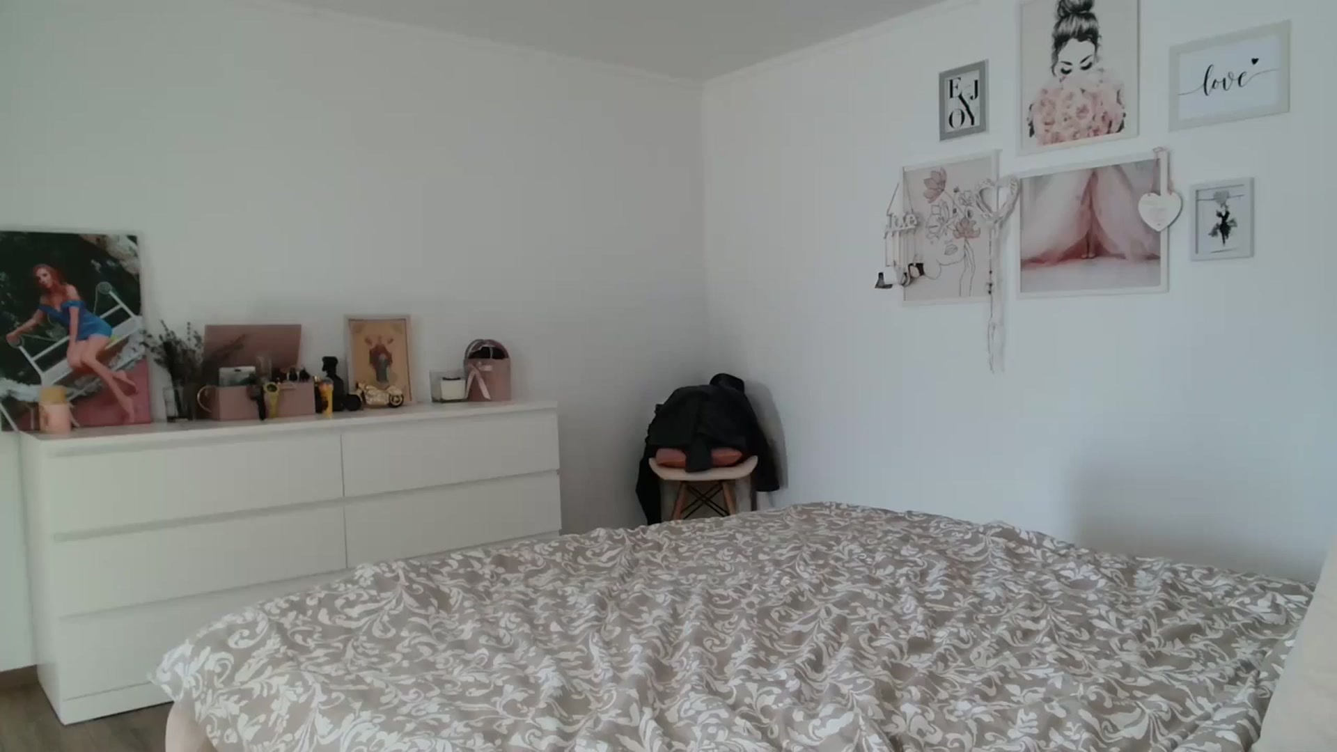 Gallery image thumbnail from Kandy_C's myfreecams stream on, 02/28/2024, 12:40 image 16 of 20