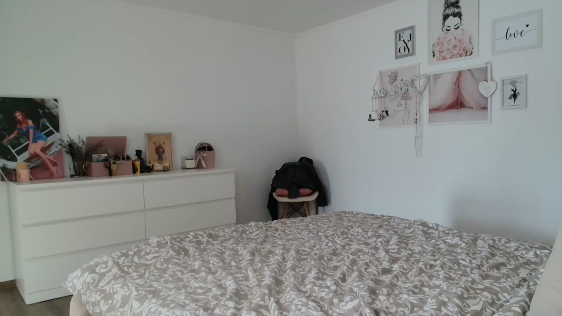 Gallery image thumbnail from Kandy_C's myfreecams stream on, 02/28/2024, 12:40 image 15 of 20
