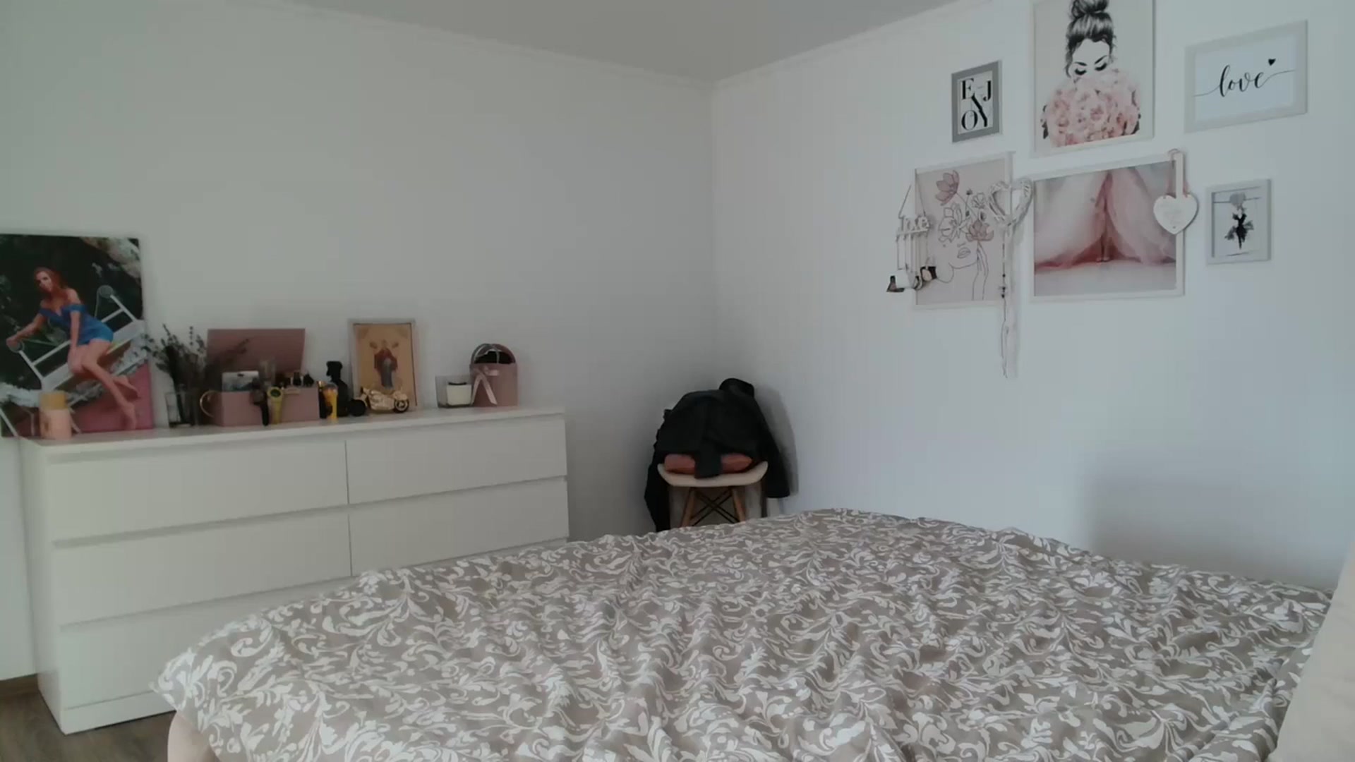Gallery image thumbnail from Kandy_C's myfreecams stream on, 02/28/2024, 12:40 image 13 of 20