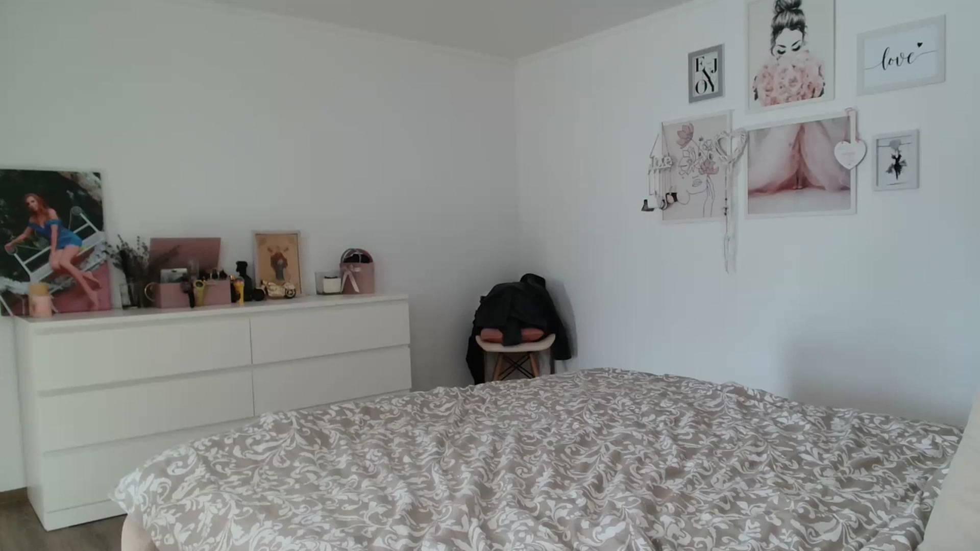 Gallery image thumbnail from Kandy_C's myfreecams stream on, 02/28/2024, 12:40 image 14 of 20