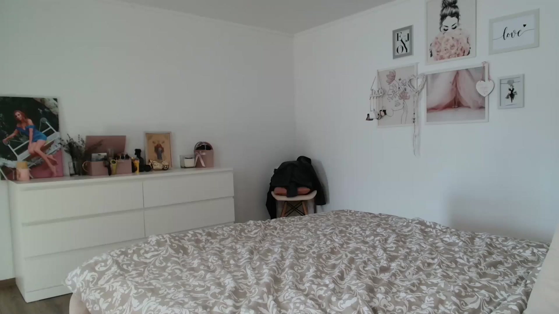 Gallery image thumbnail from Kandy_C's myfreecams stream on, 02/28/2024, 12:40 image 17 of 20