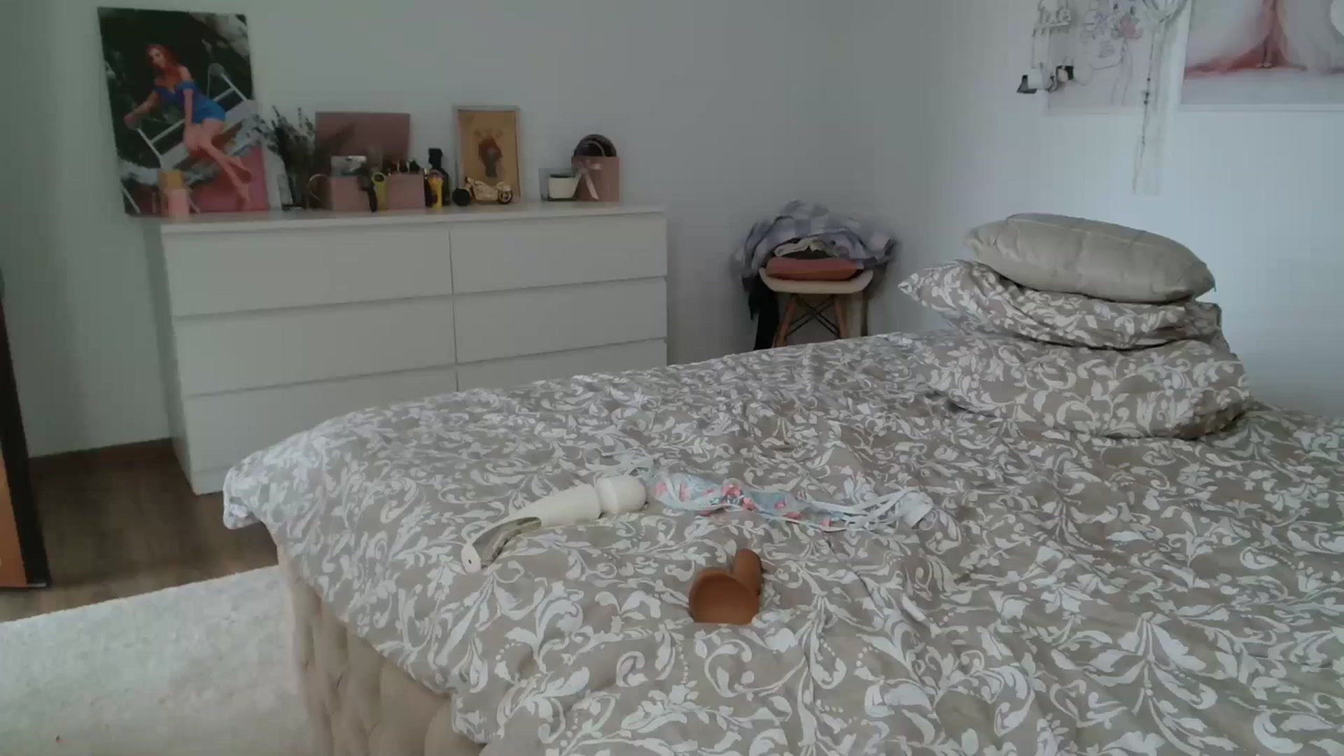Gallery image thumbnail from Kandy_C's myfreecams stream on, 03/01/2024, 14:33 image 11 of 20