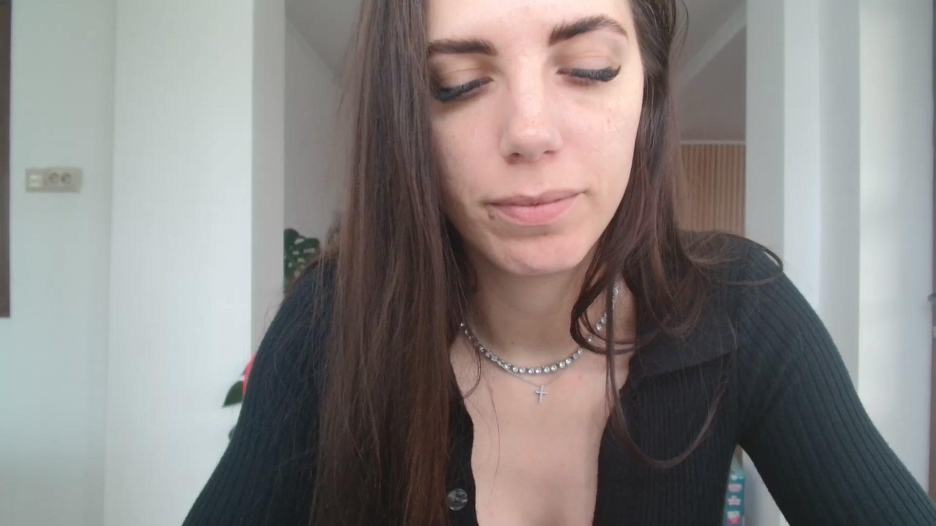Gallery image thumbnail from Kandy_C's myfreecams stream on, 04/23/2024, 11:19 image 7 of 20