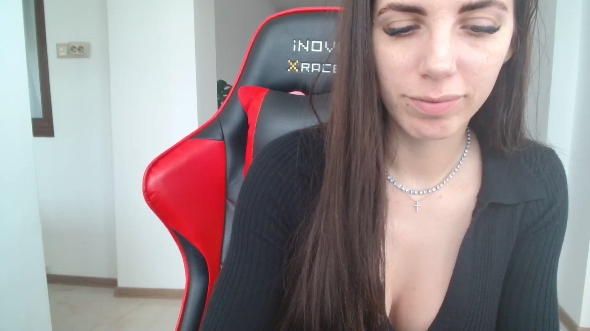 Gallery image thumbnail from Kandy_C's myfreecams stream on, 04/23/2024, 13:14 image 4 of 20