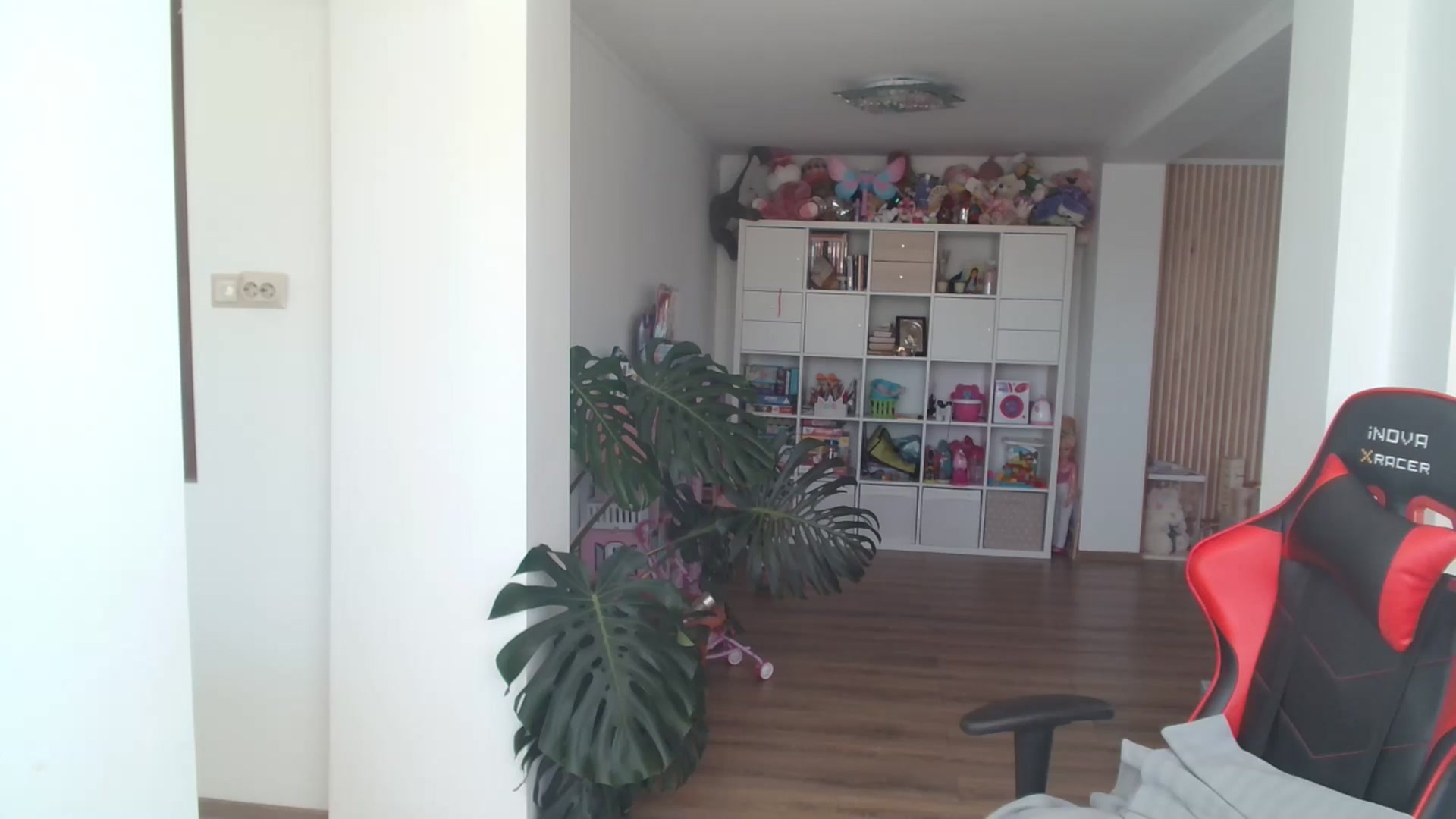 Gallery image thumbnail from Kandy_C's myfreecams stream on, 04/24/2024, 13:03 image 9 of 20